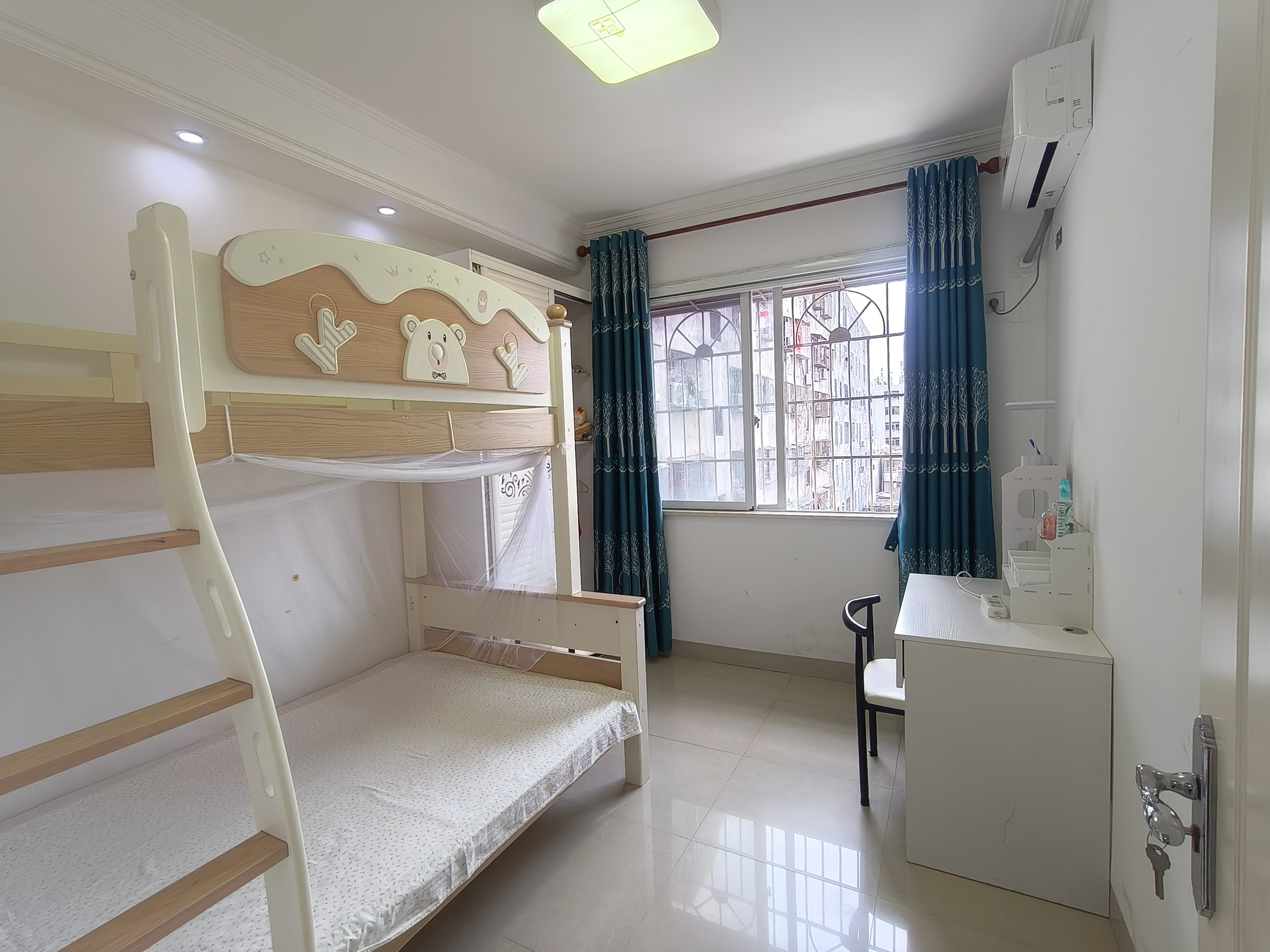 福利厂宿舍（府城马鞍街）  3室2厅1卫   2500.00元/月室内图