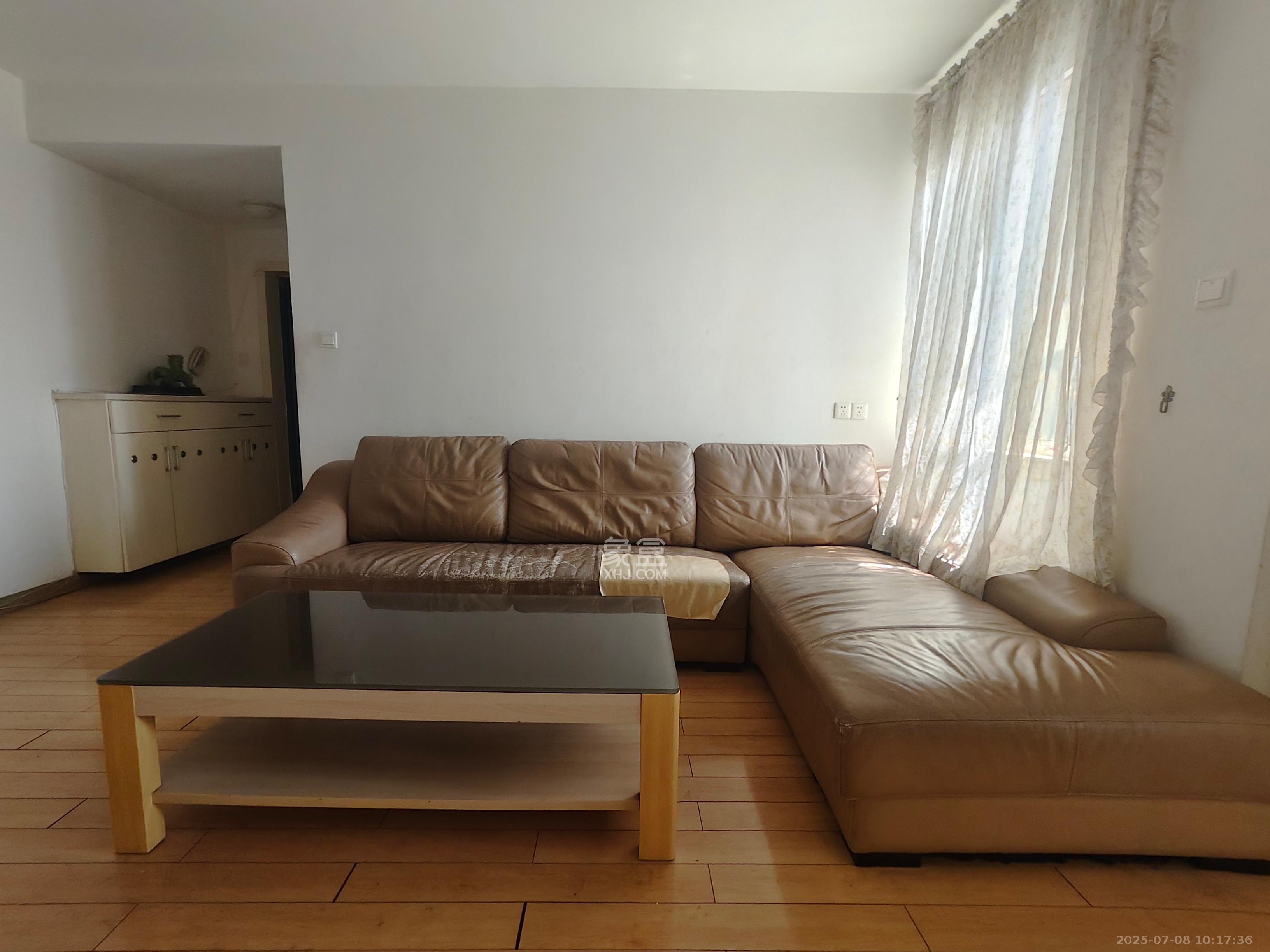 华韵07  2室1厅1卫   2300.00元/月室内图