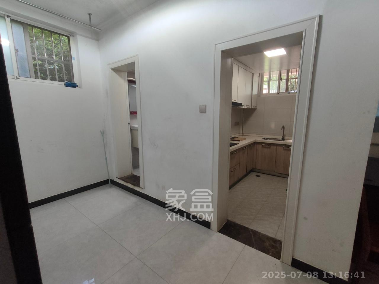 润芳园  3室2厅1卫   1800.00元/月室内图