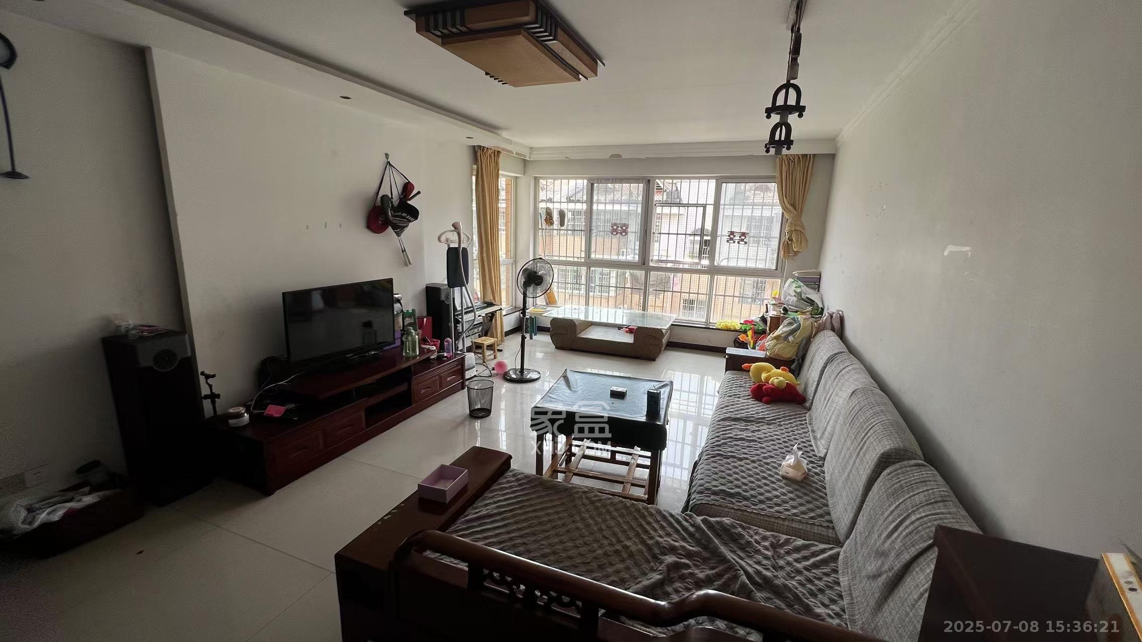 德馨园 3室2厅2卫 1700.0元/月 德馨园 3室2厅2卫 1700.0元/月室内图