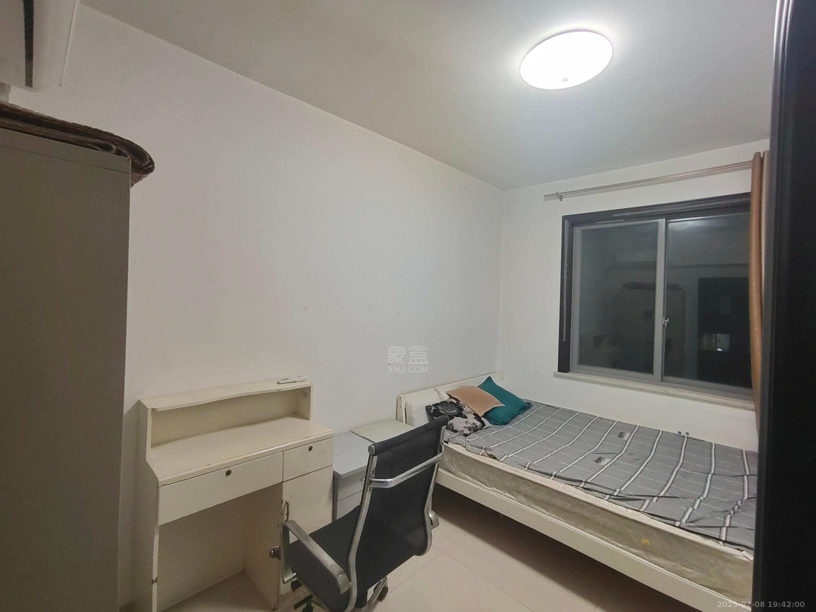 文化园三期 2室1厅1卫 1300.0元/月 文化园三期 2室1厅1卫 1300.0元/月室内图