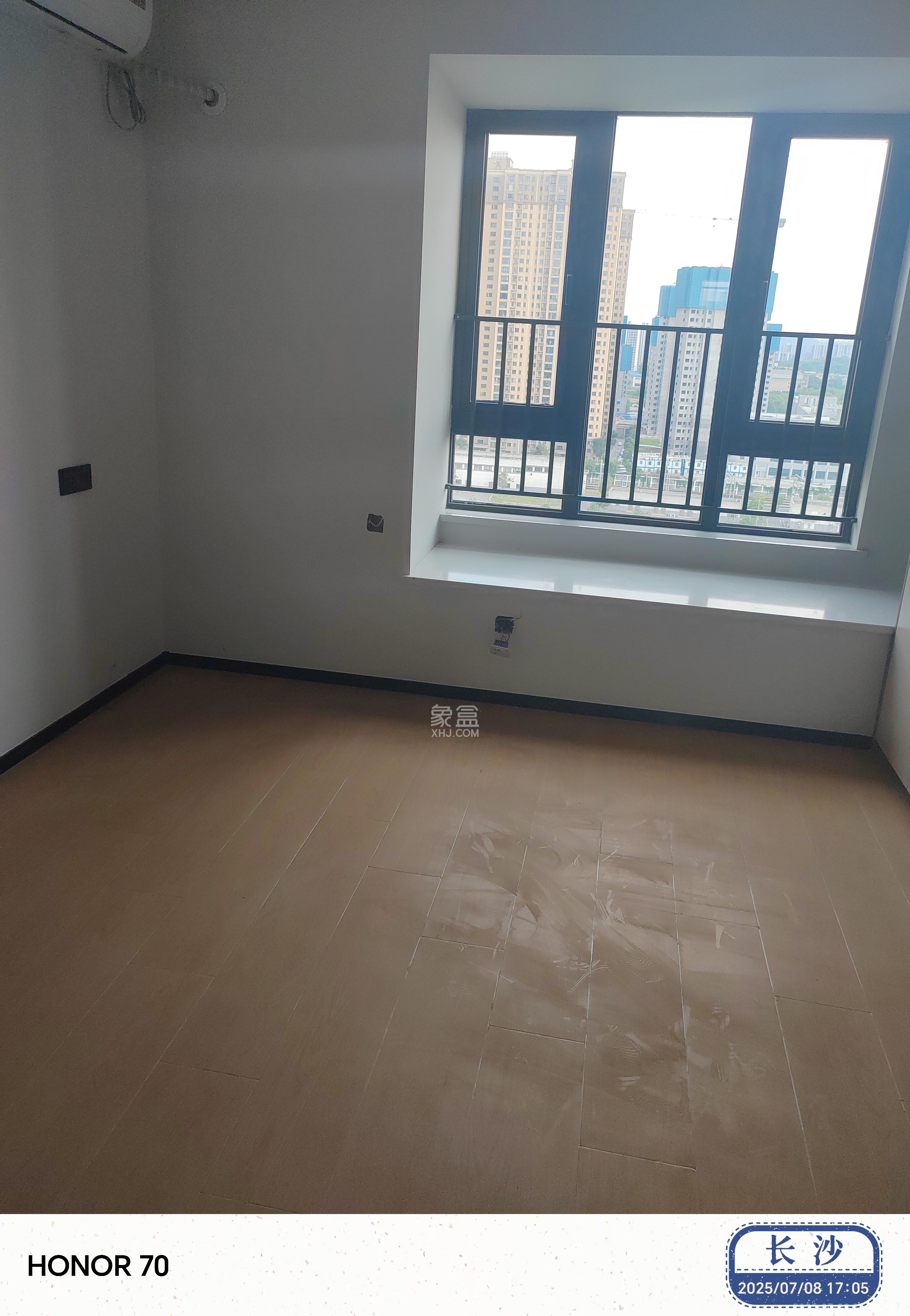 华润凯旋门二期 4室2厅2卫 4200.0元/月 华润凯旋门二期 4室2厅2卫 4200.0元/月户型图