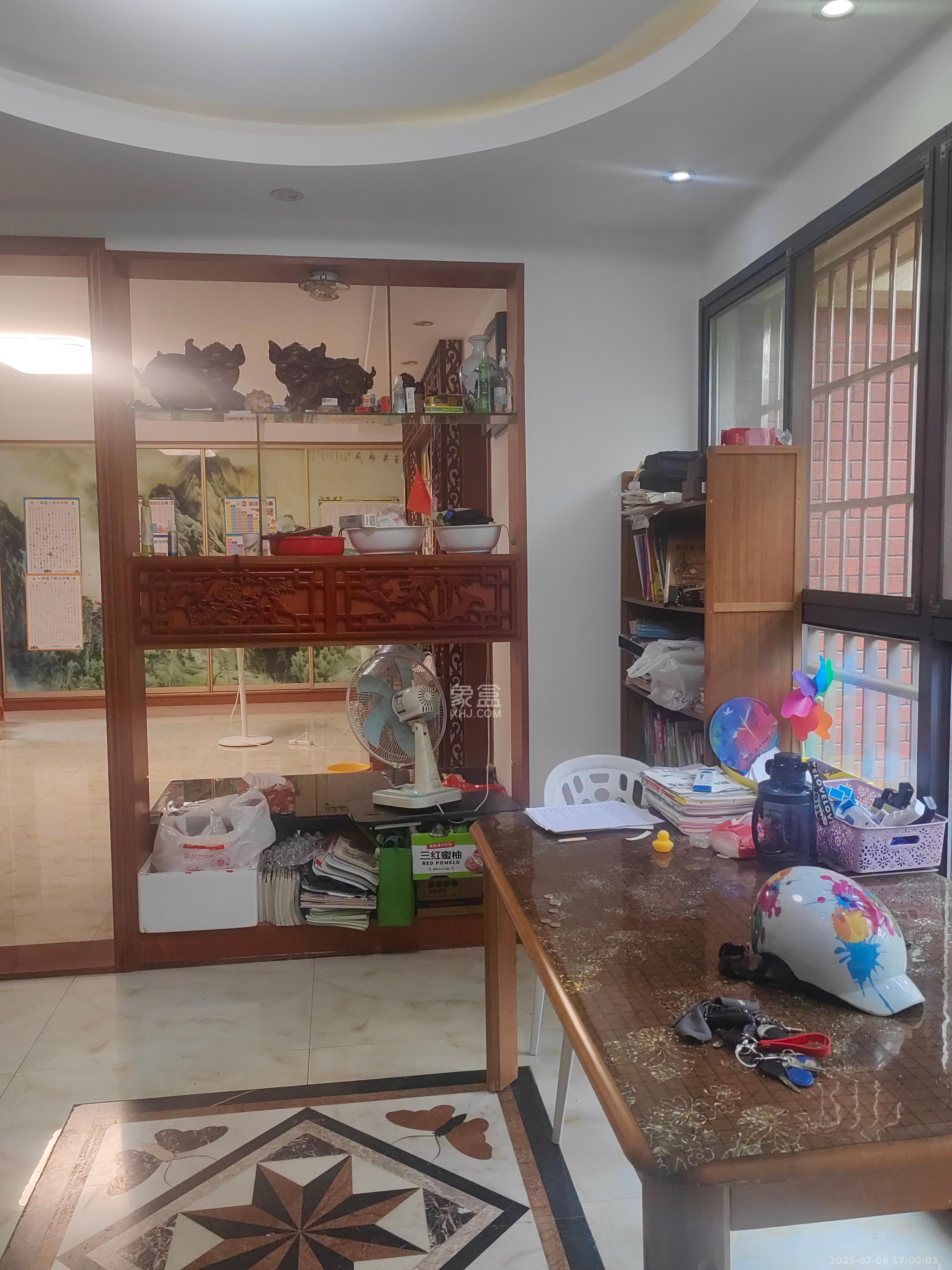 华润凤凰城二期 3室2厅2卫 1800.0元/月 华润凤凰城二期 3室2厅2卫 1800.0元/月室内图