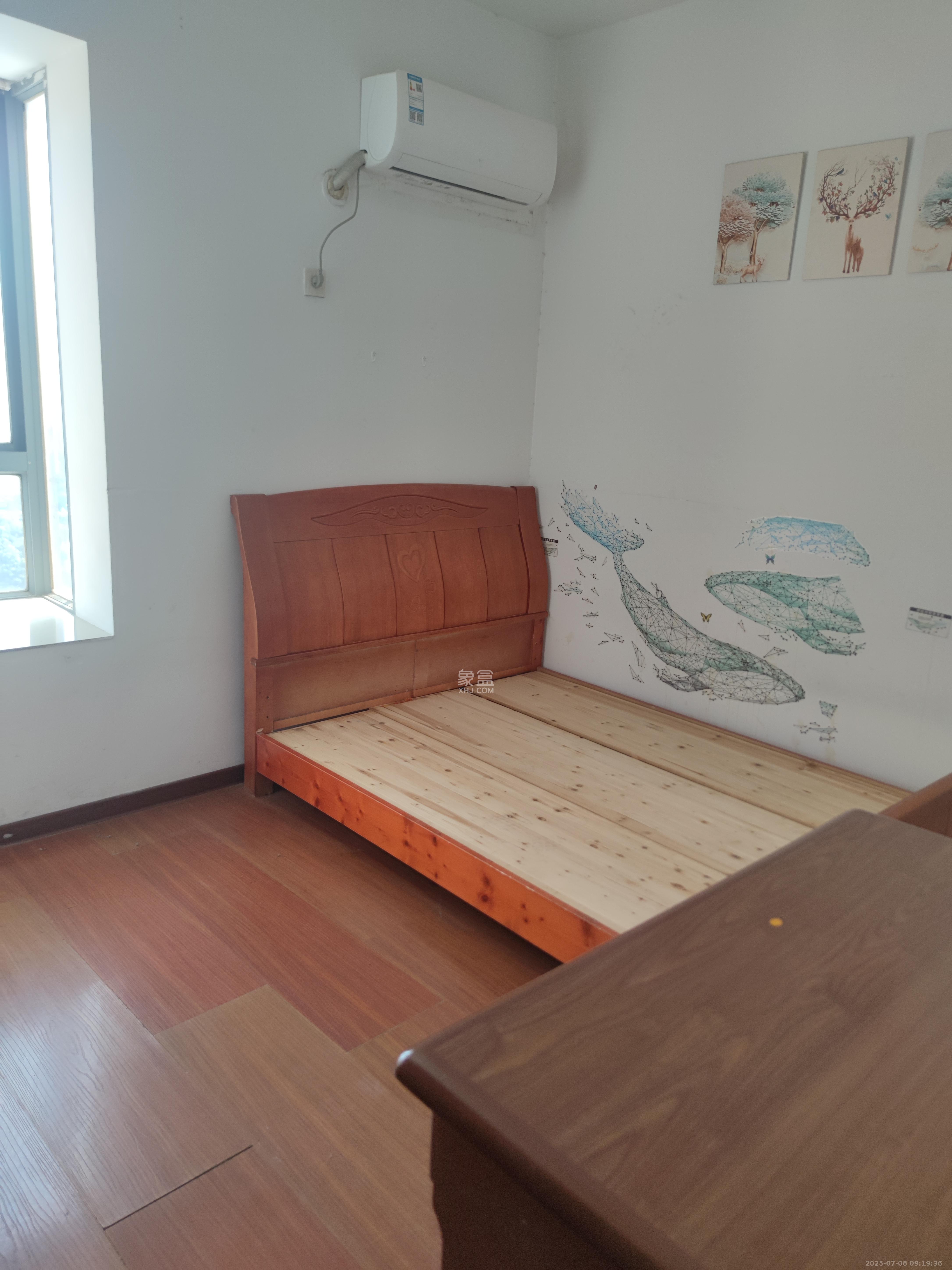 欧园 3室2厅2卫 2500.0元/月 欧园 3室2厅2卫 2500.0元/月室内图