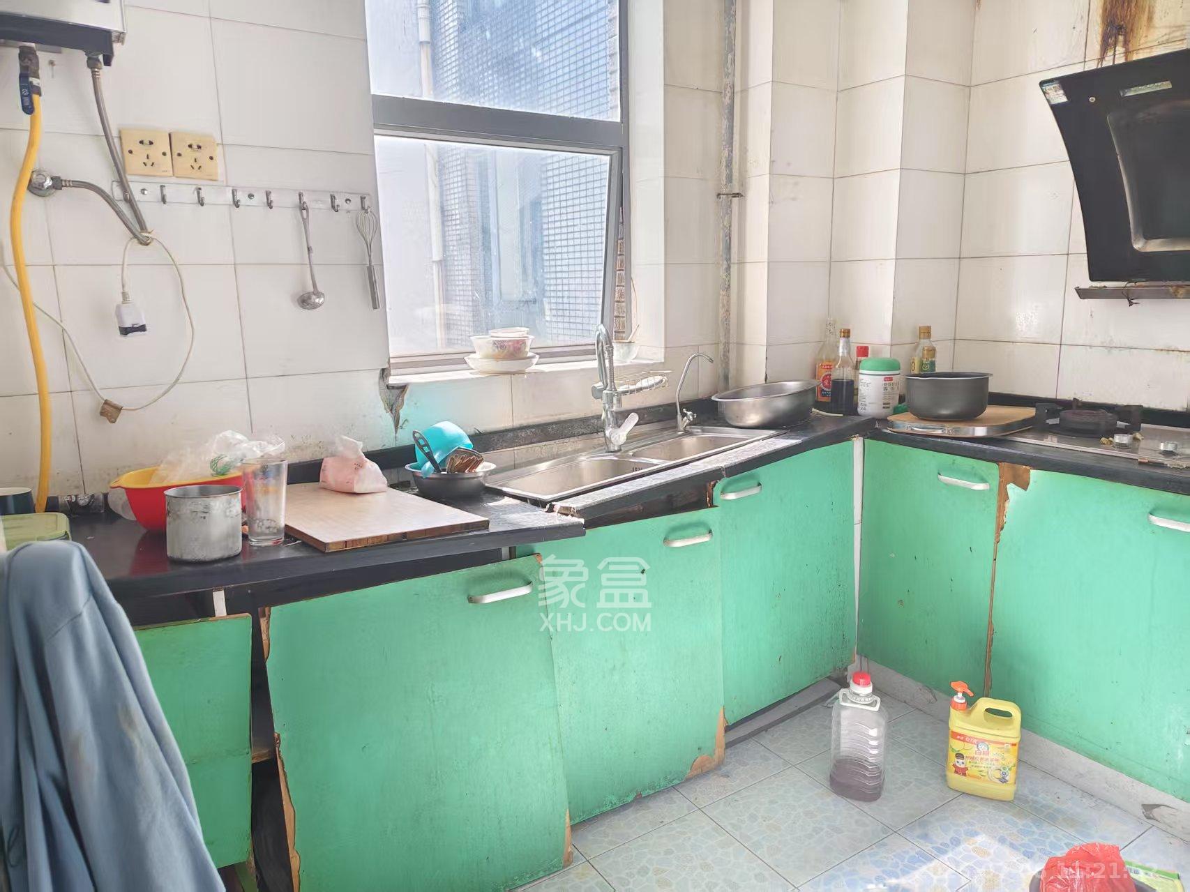 银港水晶城  2室2厅1卫   1500.00元/月室内图