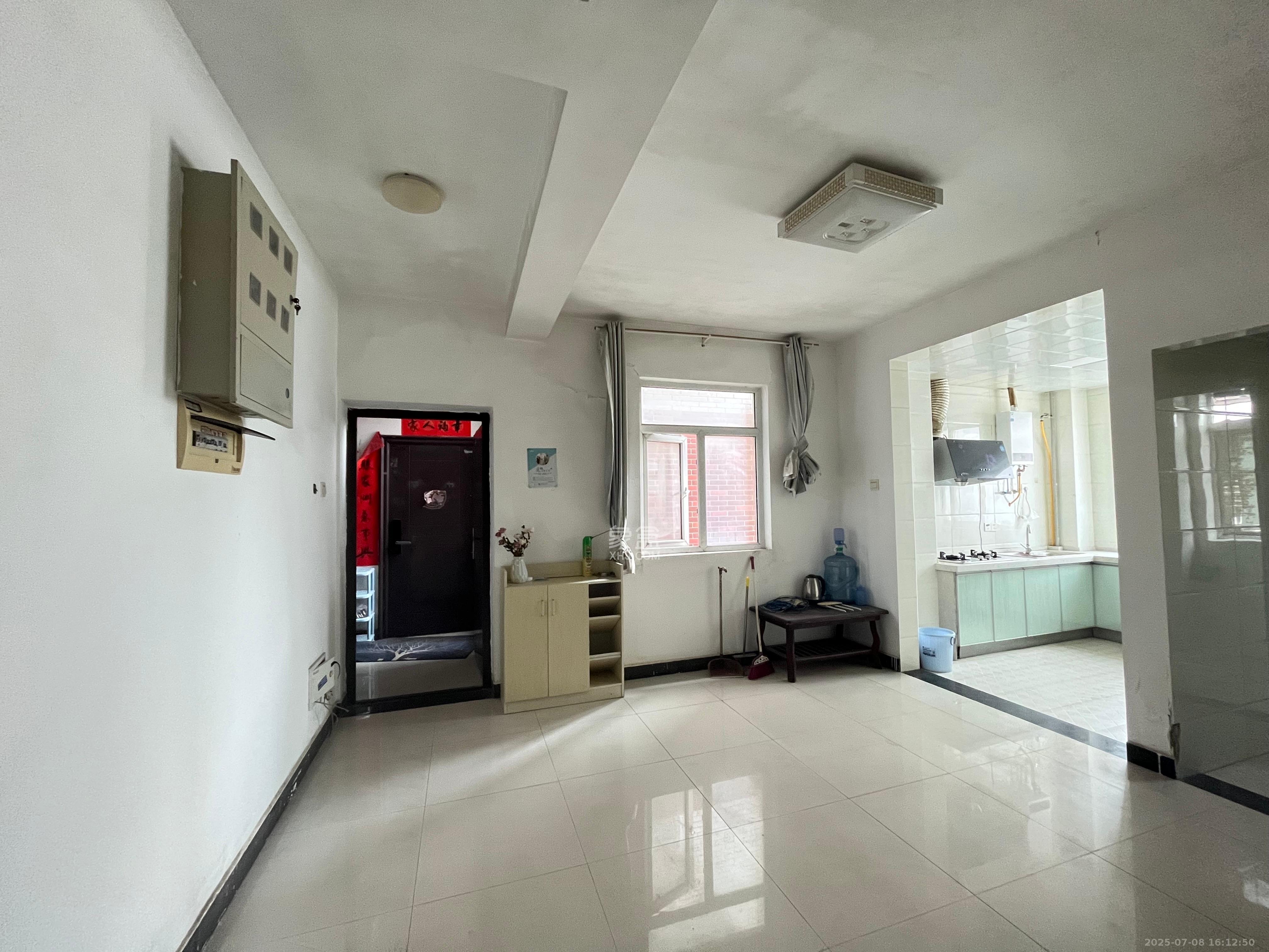 学府华庭 4室2厅2卫 3000.0元/月 学府华庭 4室2厅2卫 3000.0元/月室内图