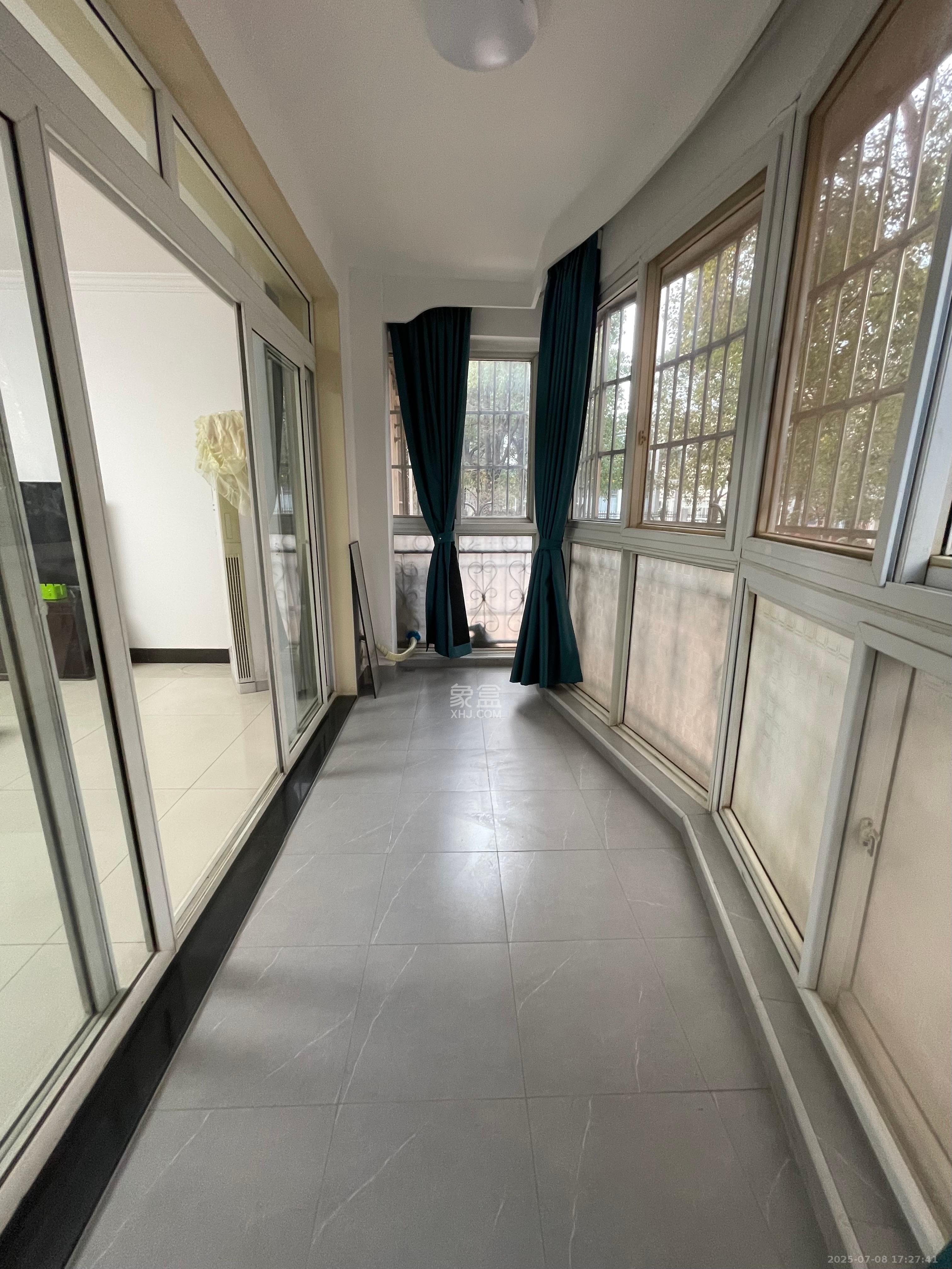 新点苑 3室2厅2卫 2800.0元/月 新点苑 3室2厅2卫 2800.0元/月室内图