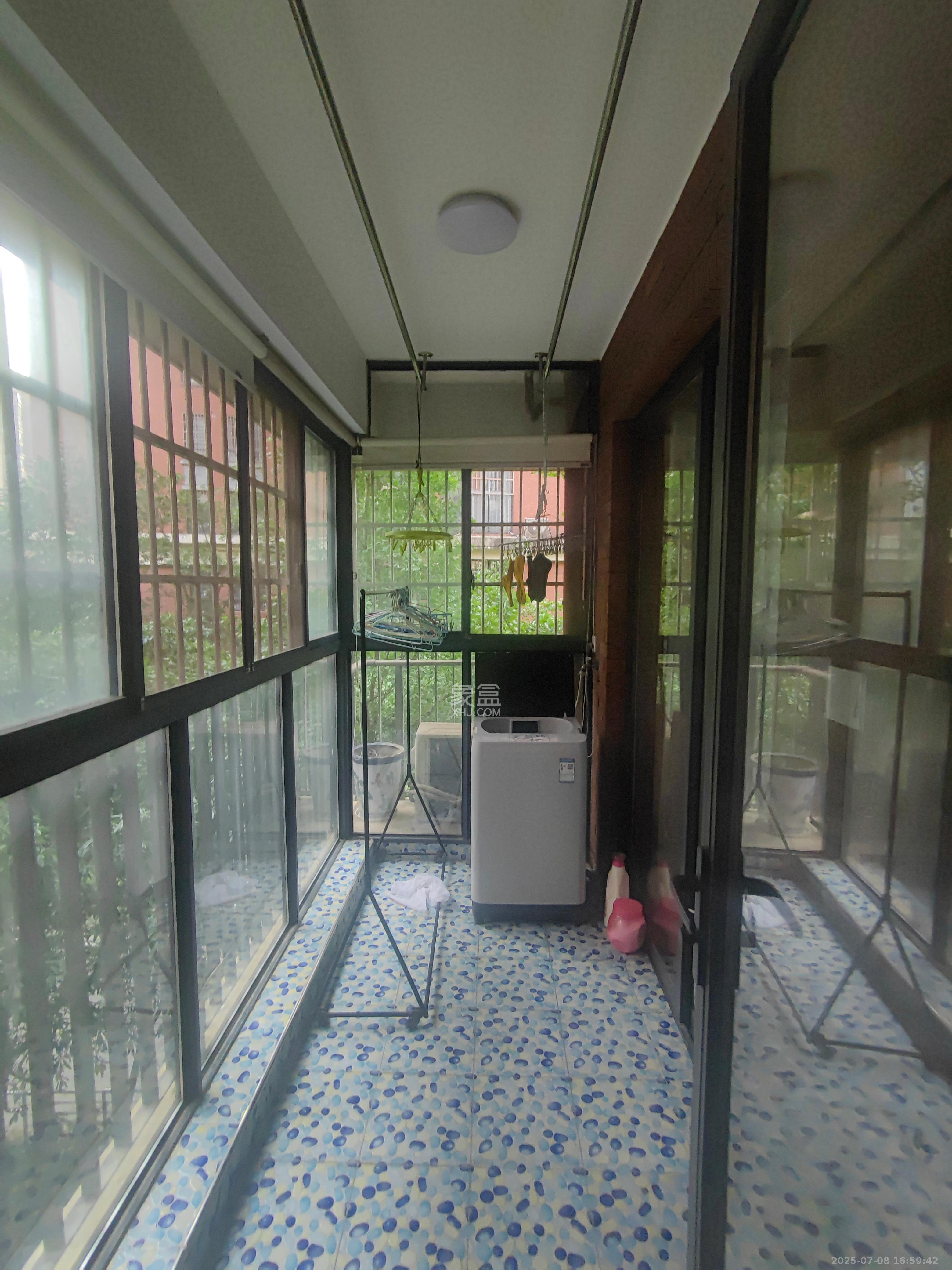 华润凤凰城二期 3室2厅2卫 1800.0元/月 华润凤凰城二期 3室2厅2卫 1800.0元/月室内图