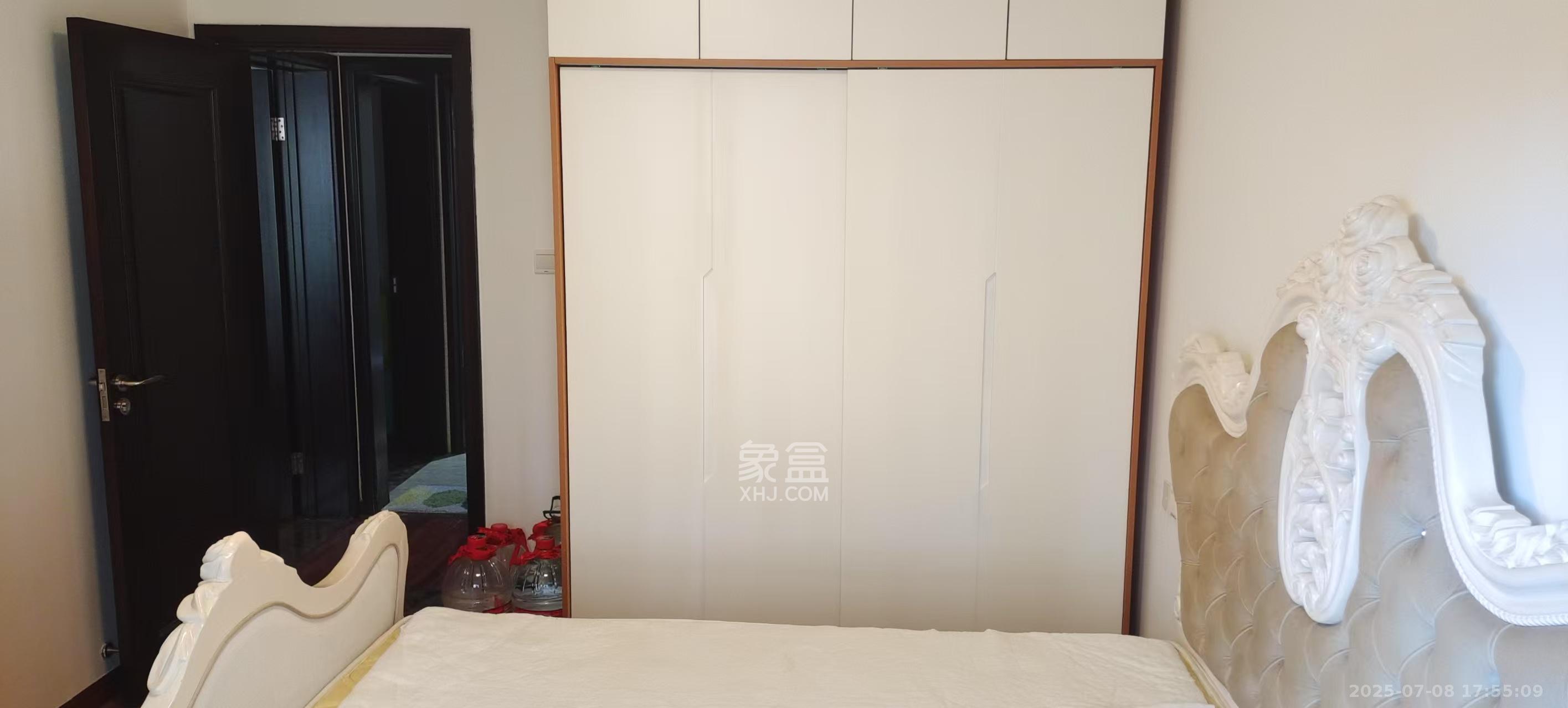 绿地中央广场  1室1厅1卫   1240.00元/月室内图