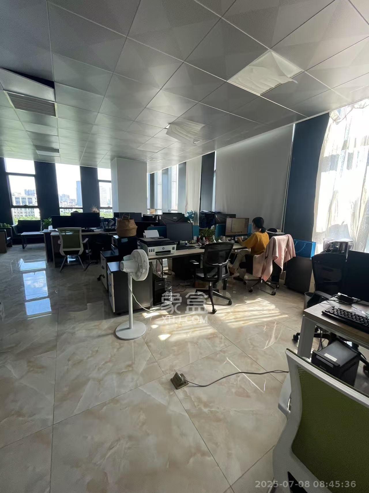 融科东南海   178.0㎡      8000.0元/月室内图