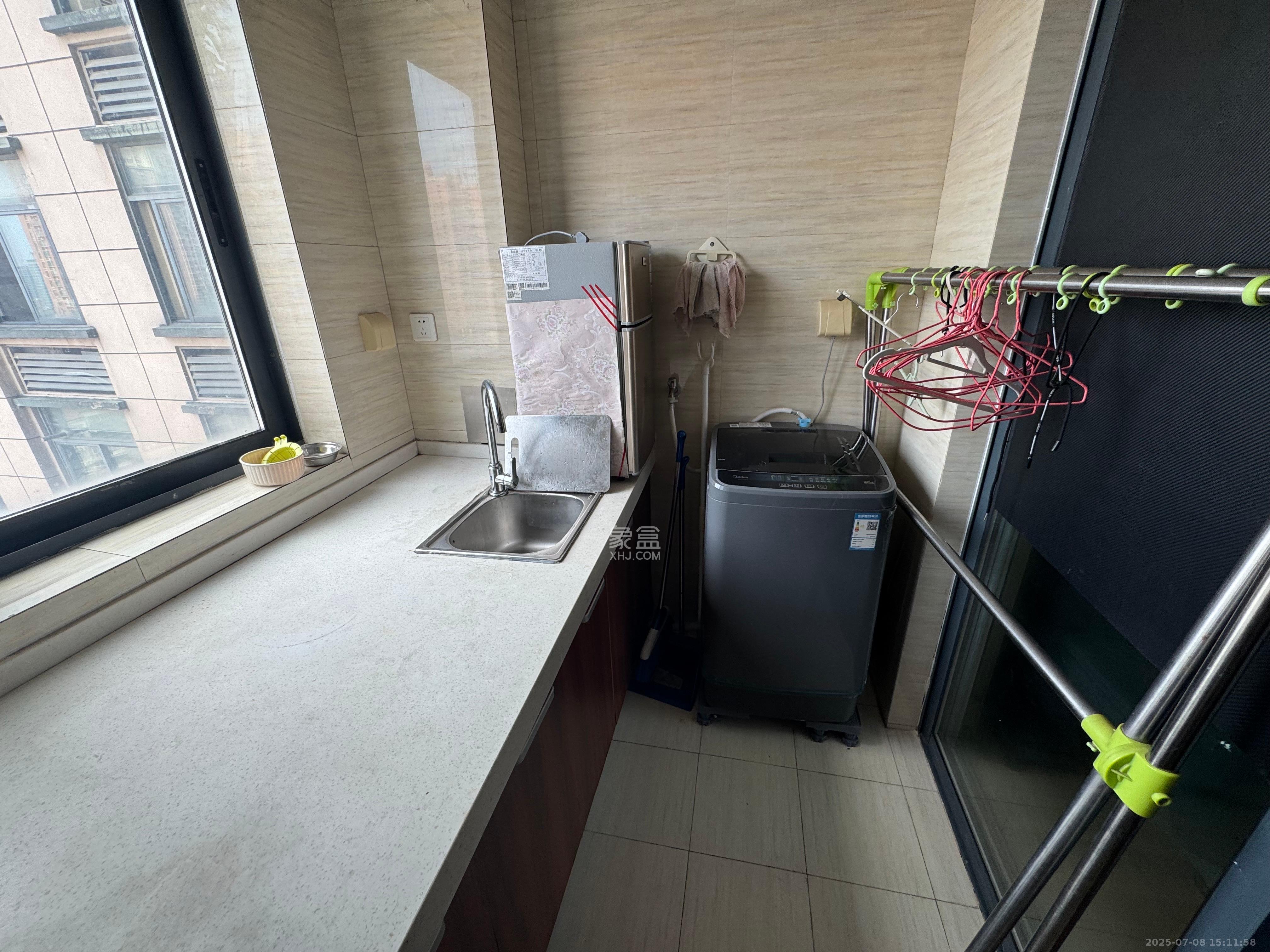 中建木莲工社  1室1厅1卫   1600.00元/月室内图