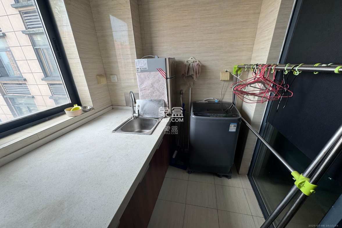 中建木莲工社 1室1厅1卫 1600.0元/月 中建木莲工社 1室1厅1卫 1600.0元/月室内图