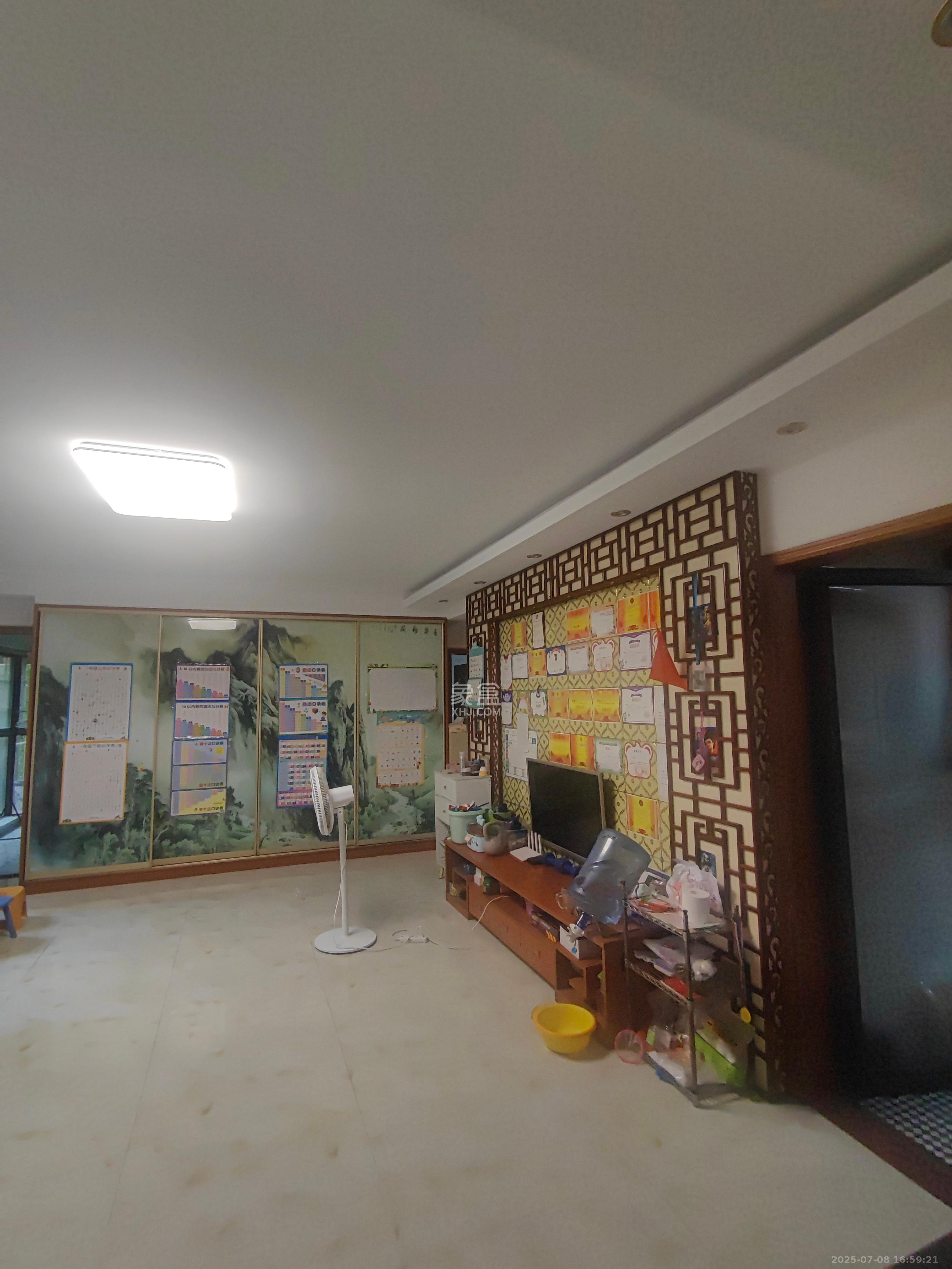 华润凤凰城二期 3室2厅2卫 1800.0元/月 华润凤凰城二期 3室2厅2卫 1800.0元/月室内图