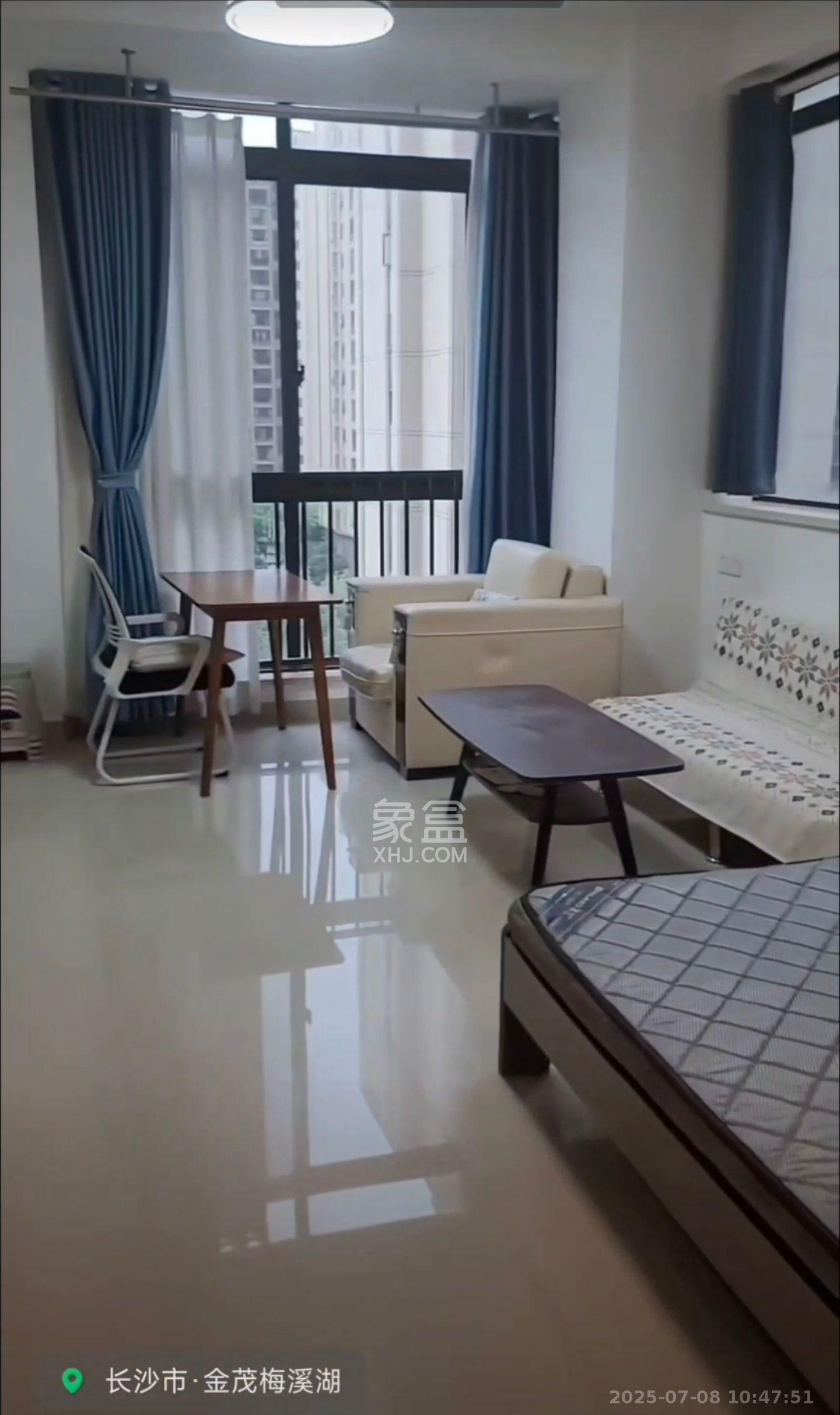 金茂梅溪湖  1室1厅1卫    1750.0元/月 金茂梅溪湖  1室1厅1卫    1750.0元/月