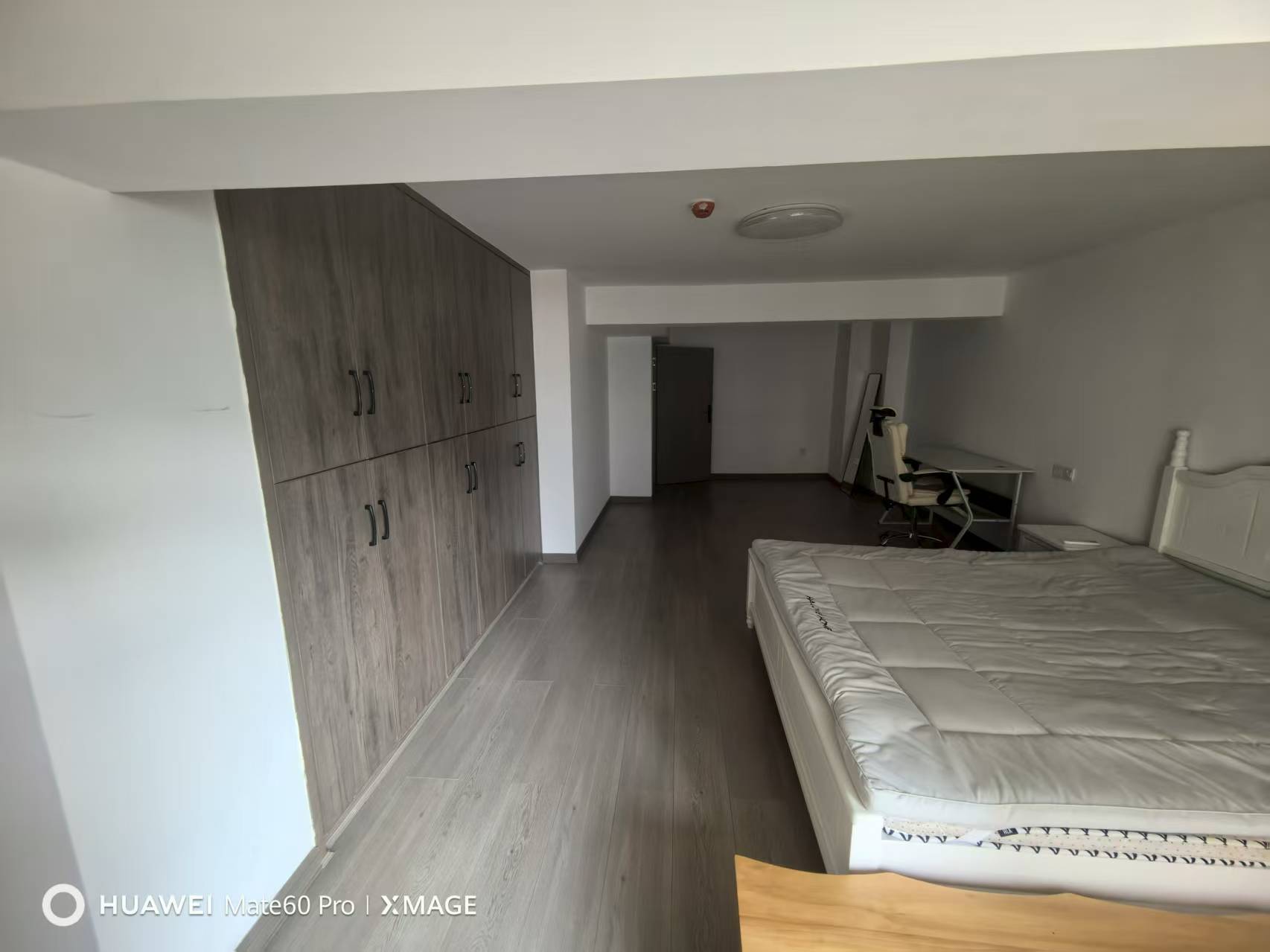 领御一方中心 1室1厅1卫 1200.0元/月 领御一方中心 1室1厅1卫 1200.0元/月室内图