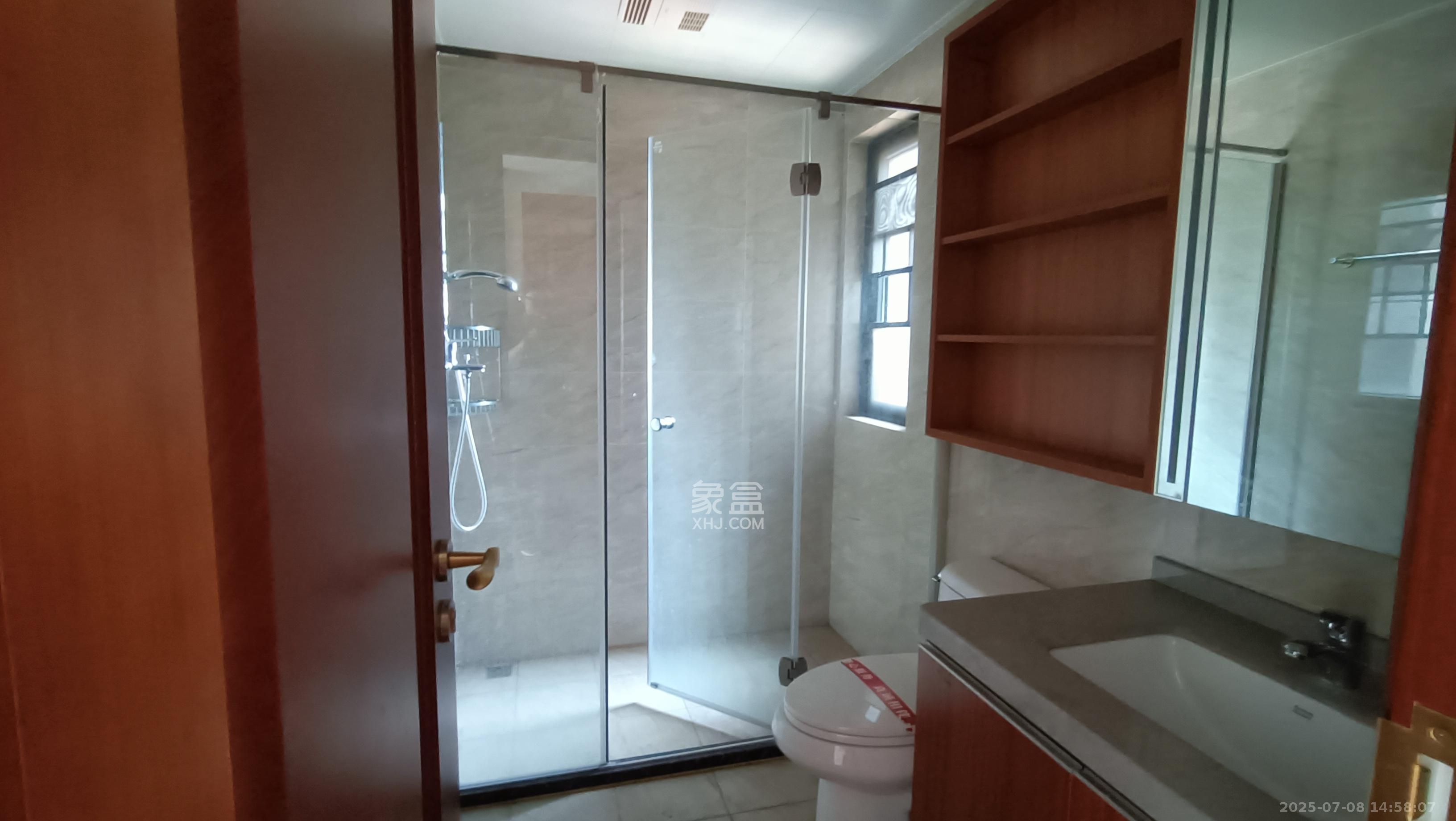 恒大御景半岛  3室2厅1卫   1600.00元/月室内图