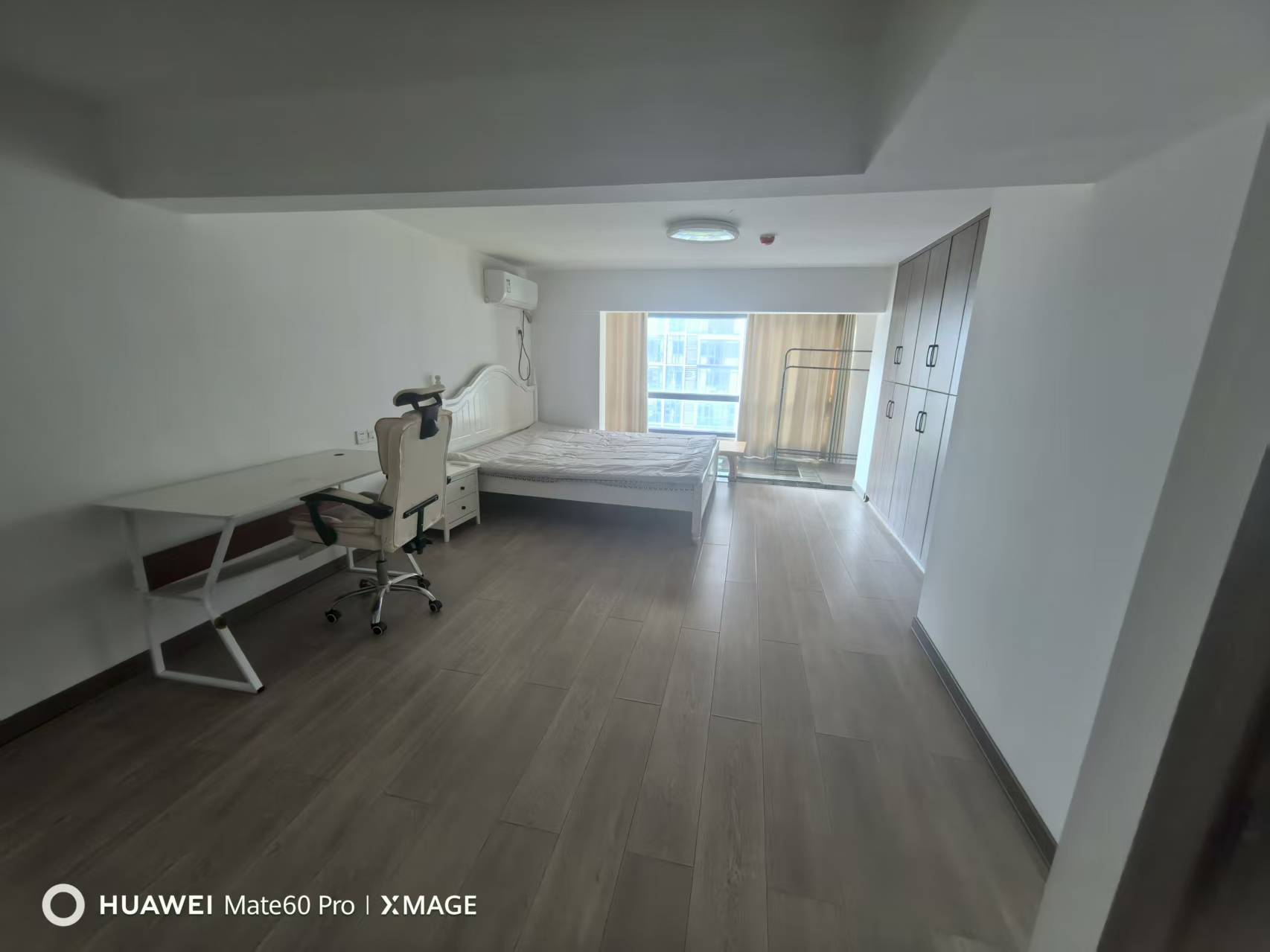 领御一方中心 1室1厅1卫 1200.0元/月 领御一方中心 1室1厅1卫 1200.0元/月室内图