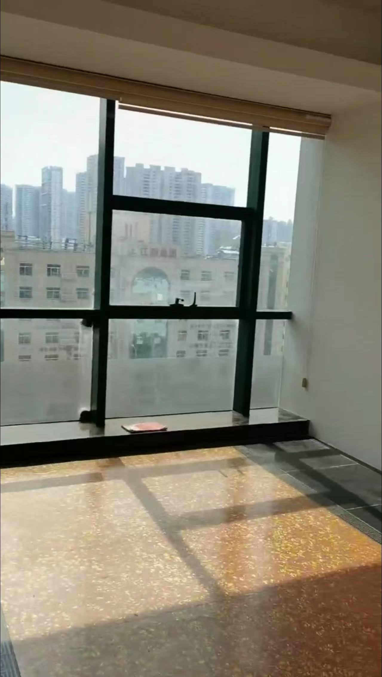 星华大厦 4室2厅1卫 8100.0元/月 星华大厦 4室2厅1卫 8100.0元/月室内图