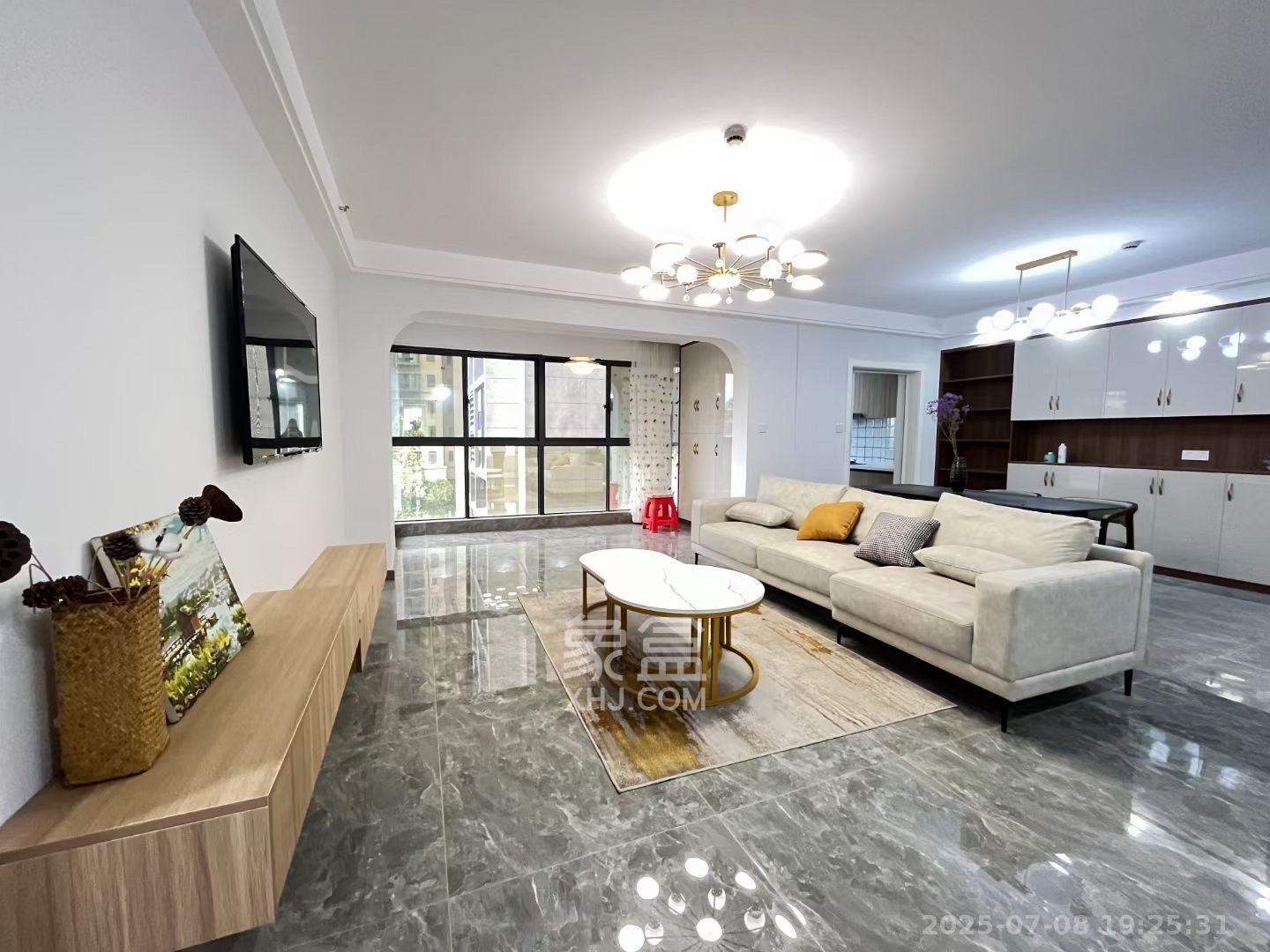 北辰三角洲E7区  4室2厅2卫    5000.0元/月 北辰三角洲E7区  4室2厅2卫    5000.0元/月室内图