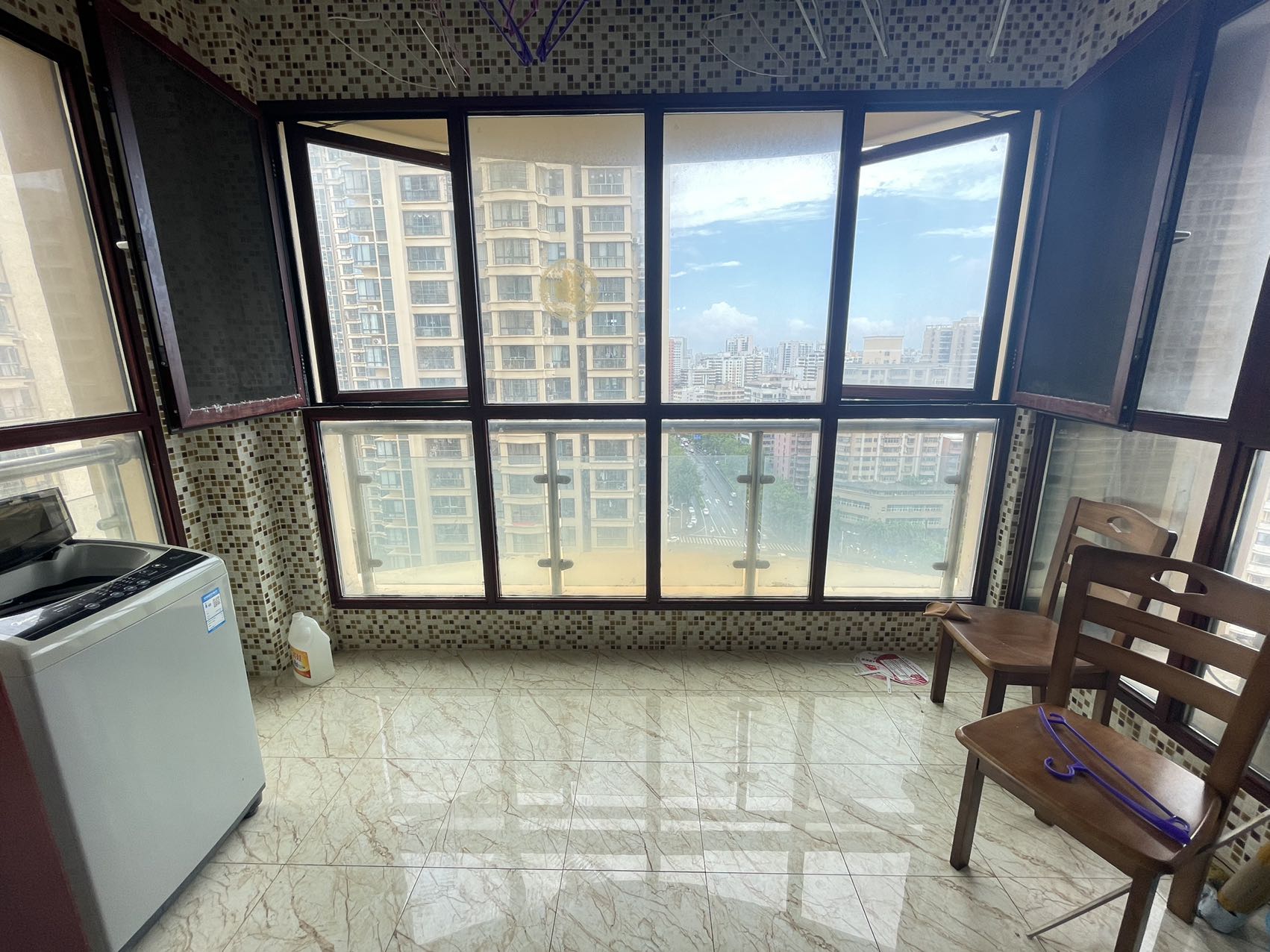 海阔天空-国瑞城二期(雅仕苑) 2室2厅1卫 225.0万 海阔天空-国瑞城二期(雅仕苑) 2室2厅1卫 225.0万客厅