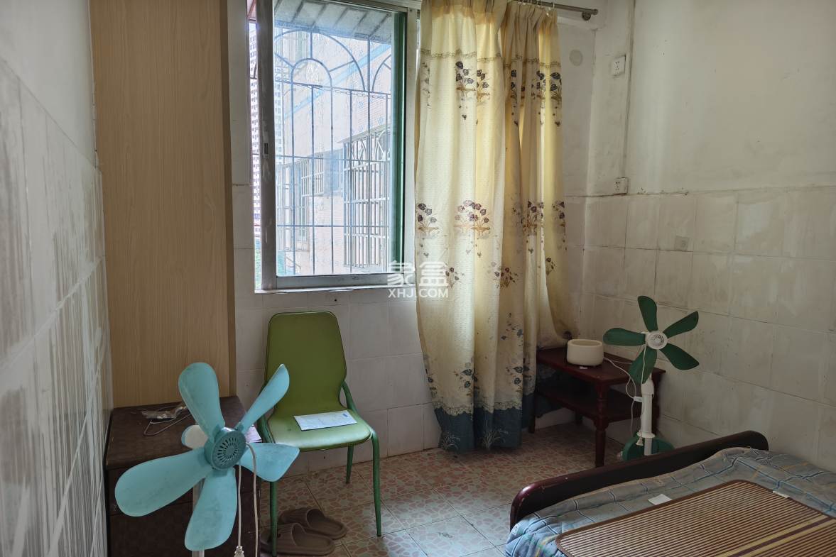 宇盛小区 2室1厅1卫 1300.0元/月 宇盛小区 2室1厅1卫 1300.0元/月室内图