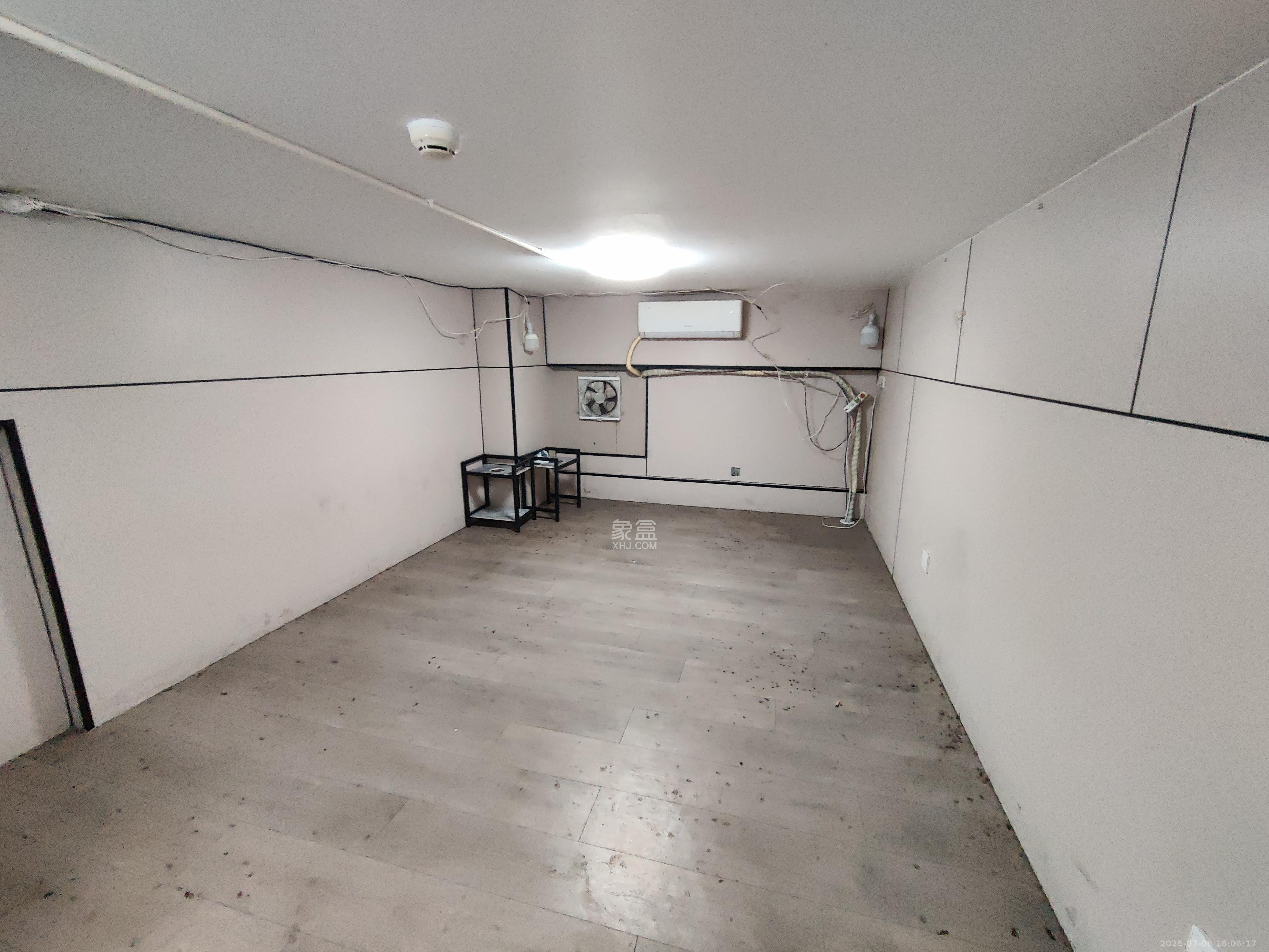 力高凤凰新天  1室0厅0卫    4050.0元/月 力高凤凰新天  1室0厅0卫    4050.0元/月室内图