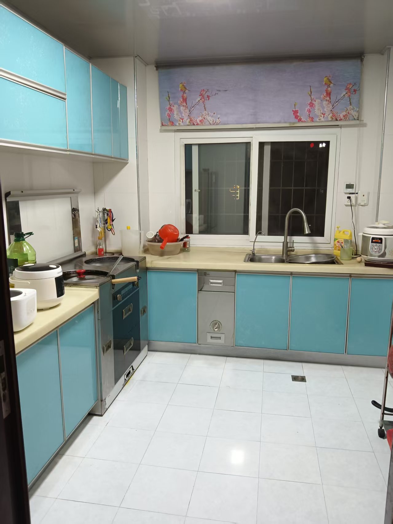 湘中园  3室2厅2卫    88.8万客厅