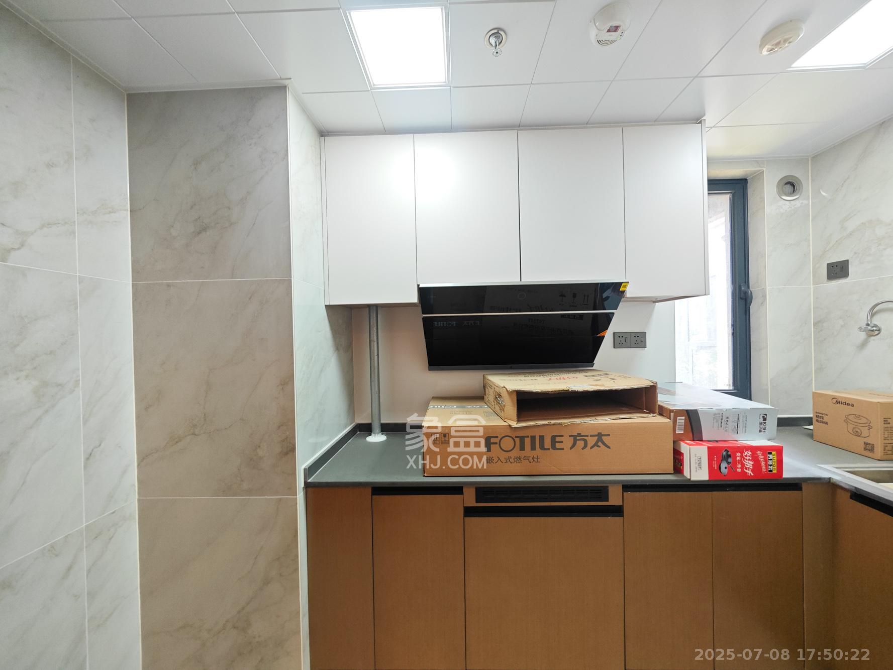 万科魅力之城天阔里 3室2厅2卫 2200.0元/月 万科魅力之城天阔里 3室2厅2卫 2200.0元/月室内图