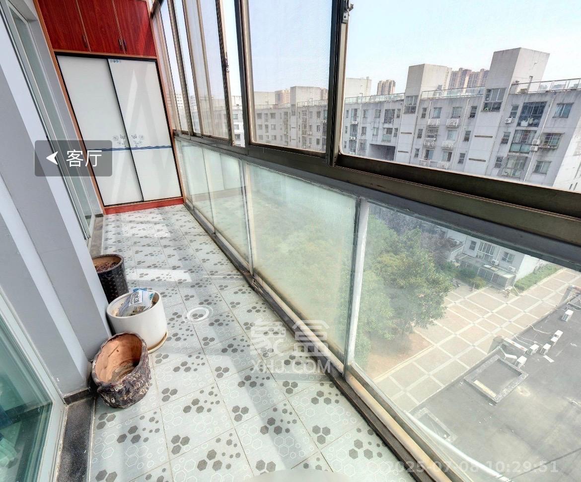 阳光100二期  2室2厅1卫   2600.00元/月室内图