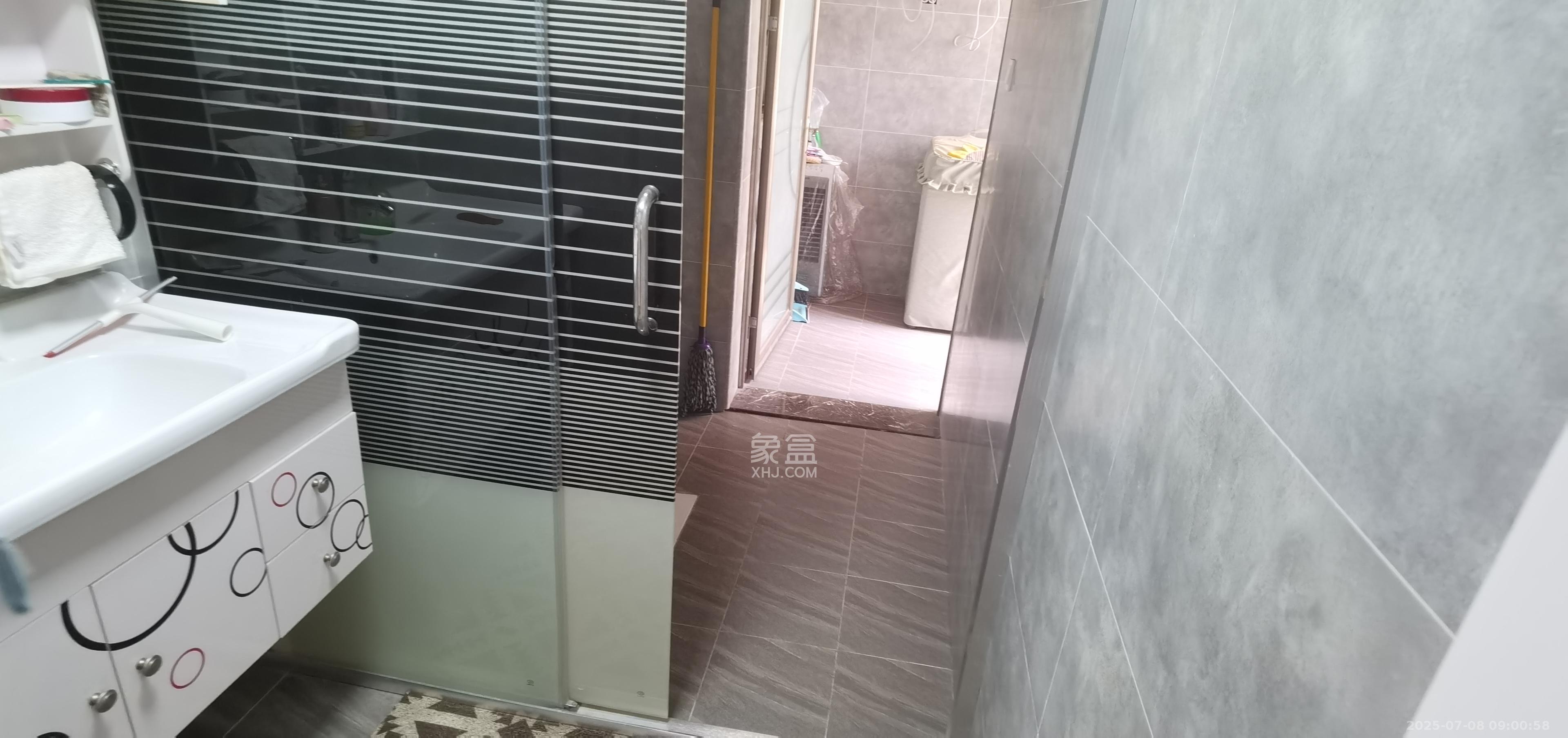 和泓梅溪四季  3室2厅2卫    3000.0元/月 和泓梅溪四季  3室2厅2卫    3000.0元/月室内图