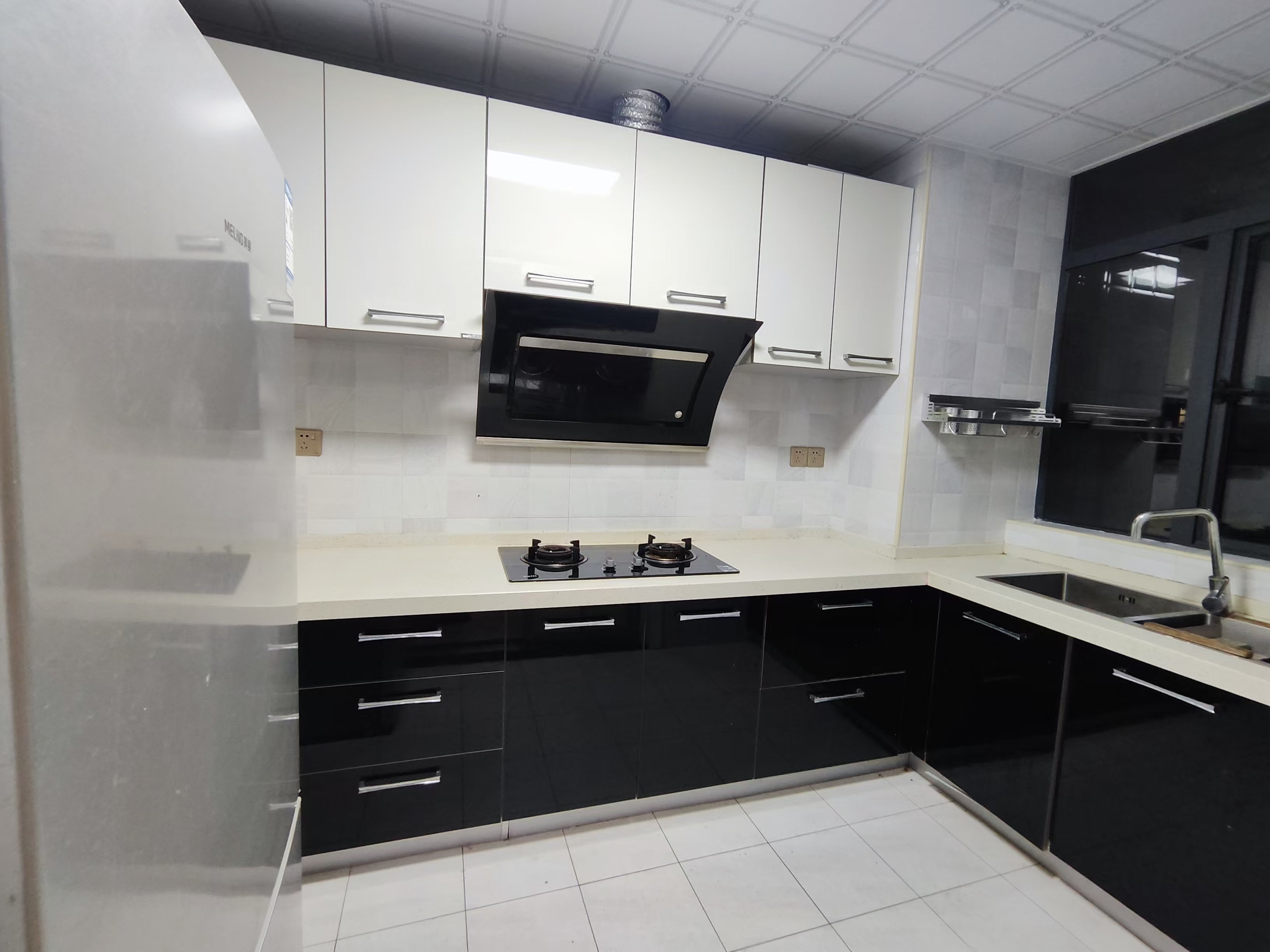 百弘学府城 3室2厅2卫 2000.0元/月 百弘学府城 3室2厅2卫 2000.0元/月室内图