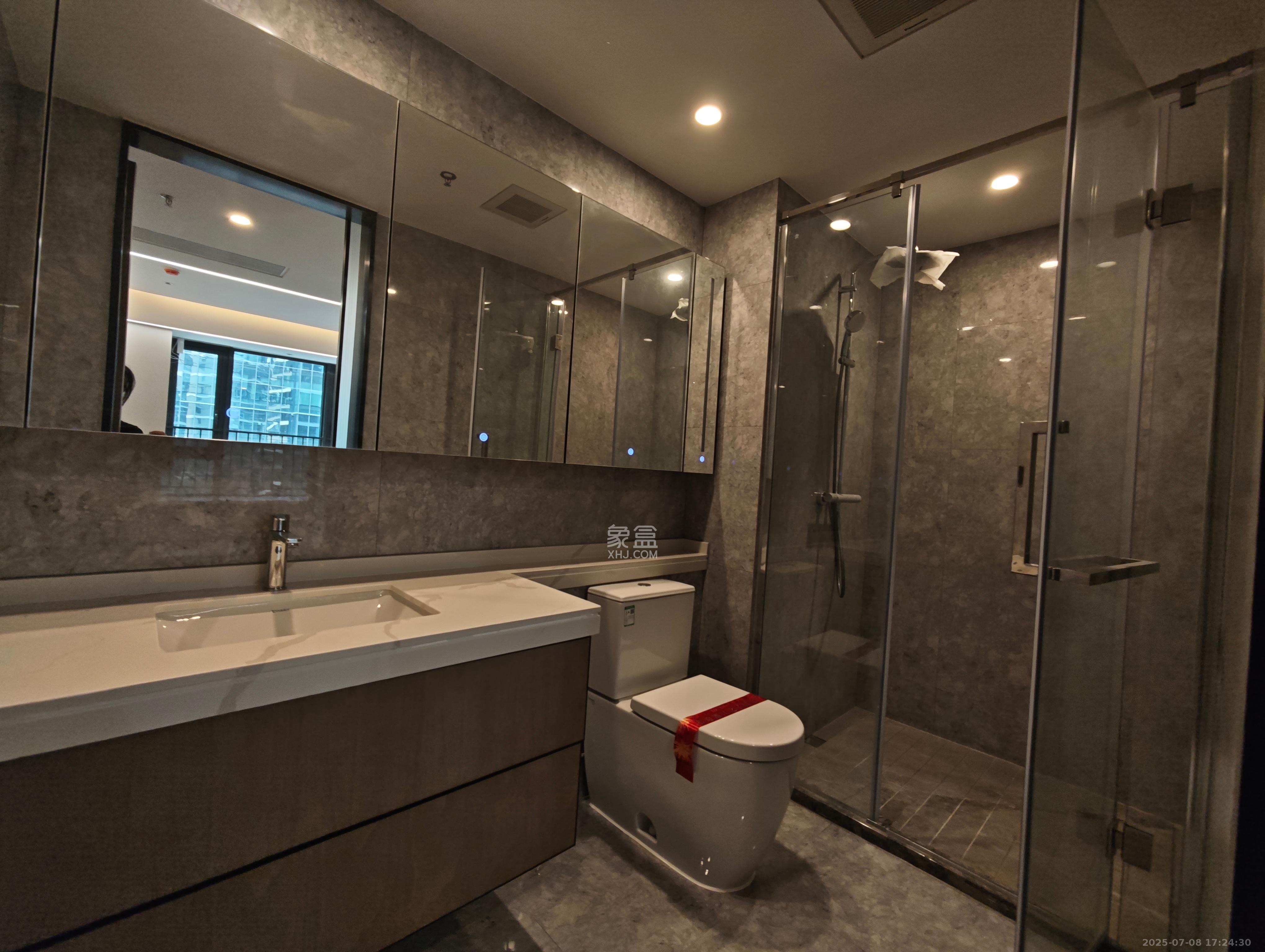 旭辉铂悦湘江 4室2厅1卫 10500.0元/月 旭辉铂悦湘江 4室2厅1卫 10500.0元/月室内图