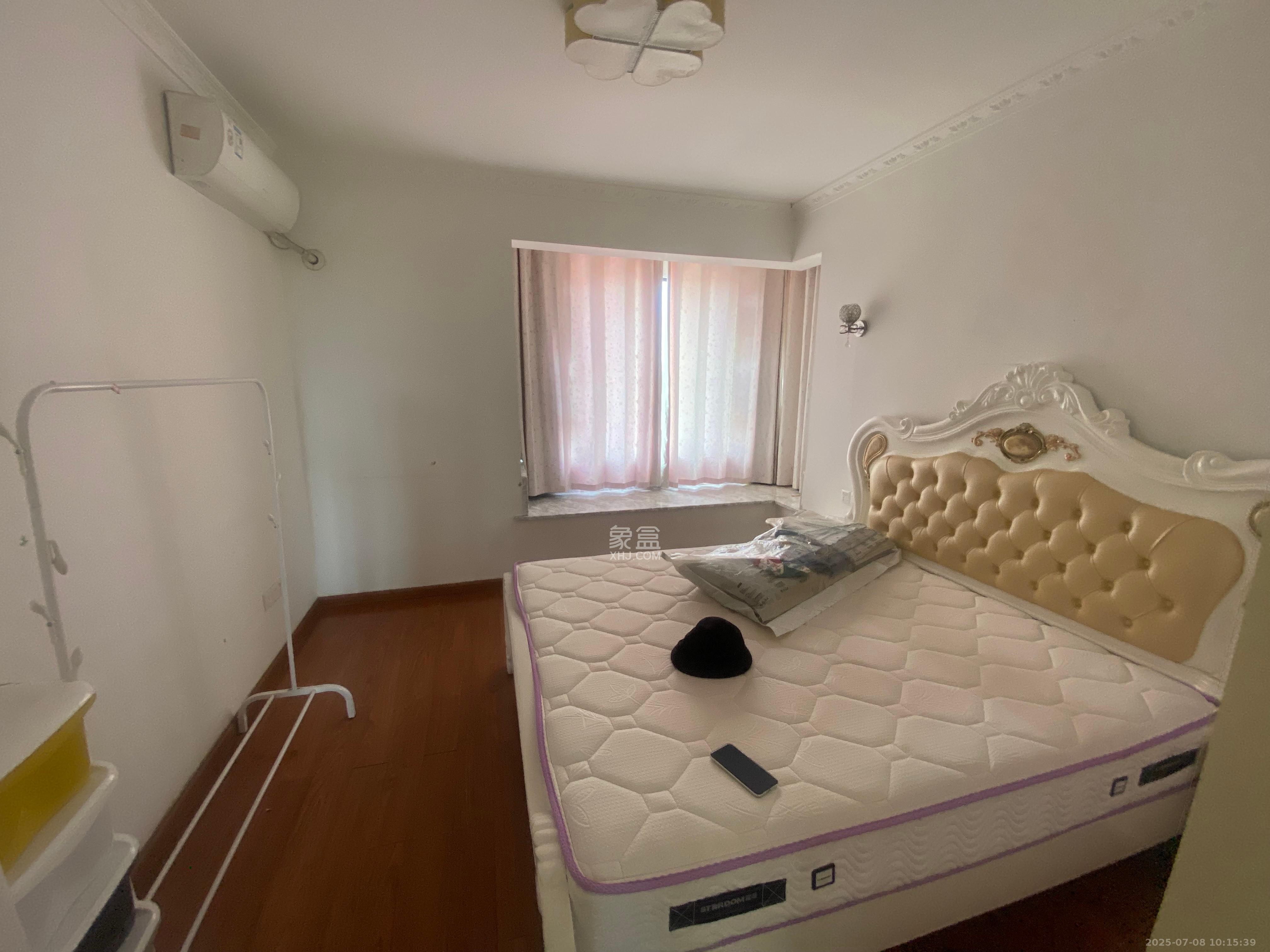 山语城三期 4室1厅1卫 2400.0元/月 山语城三期 4室1厅1卫 2400.0元/月室内图