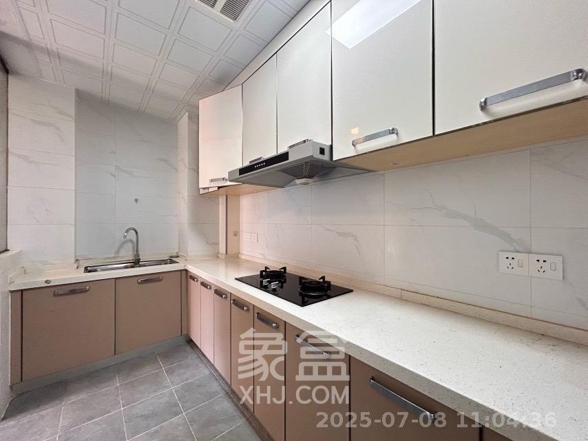 荣悦台  3室2厅2卫   5300.00元/月室内图