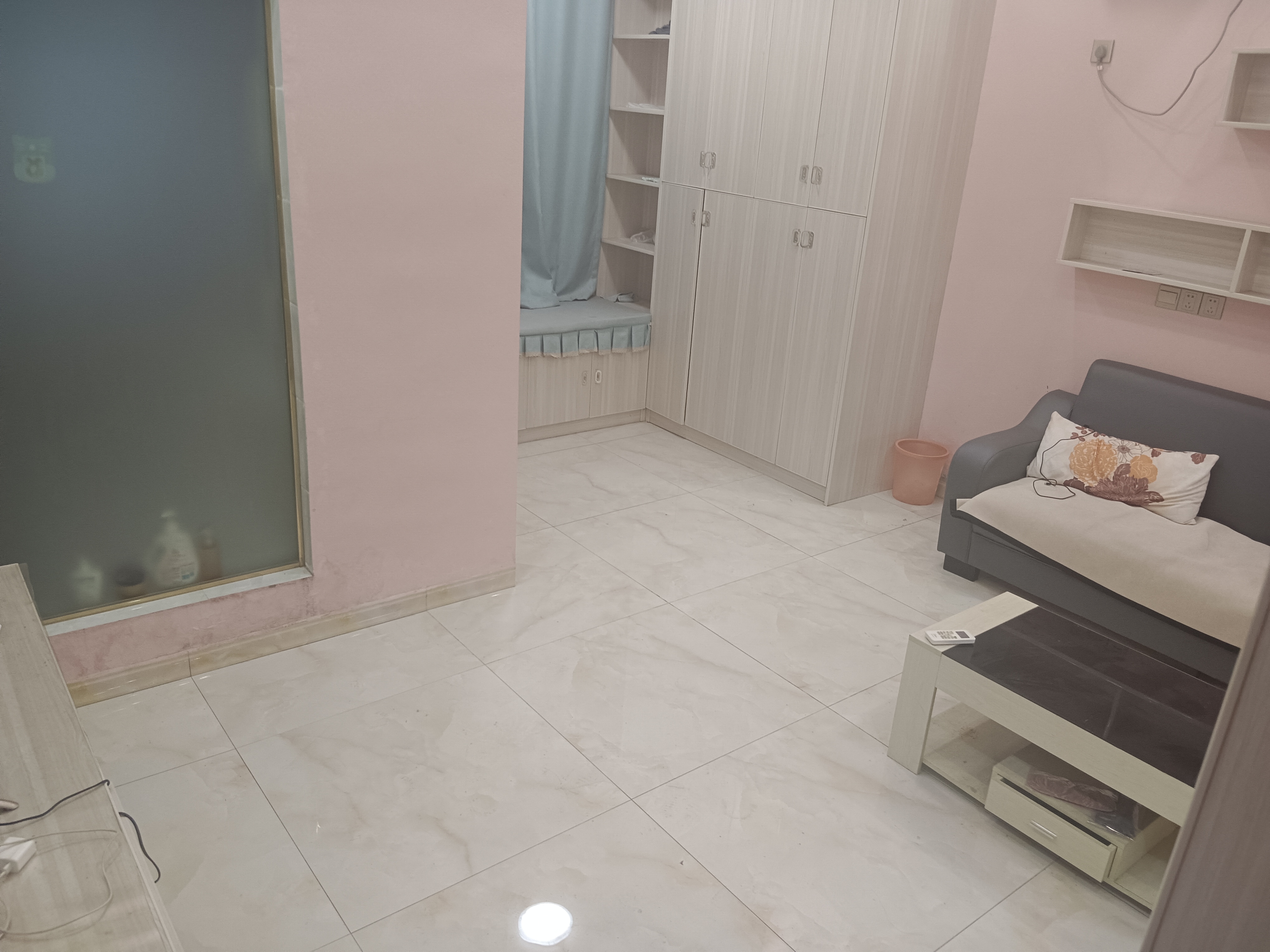 欣天蓝郡 1室1厅1卫 900.0元/月 欣天蓝郡 1室1厅1卫 900.0元/月室内图