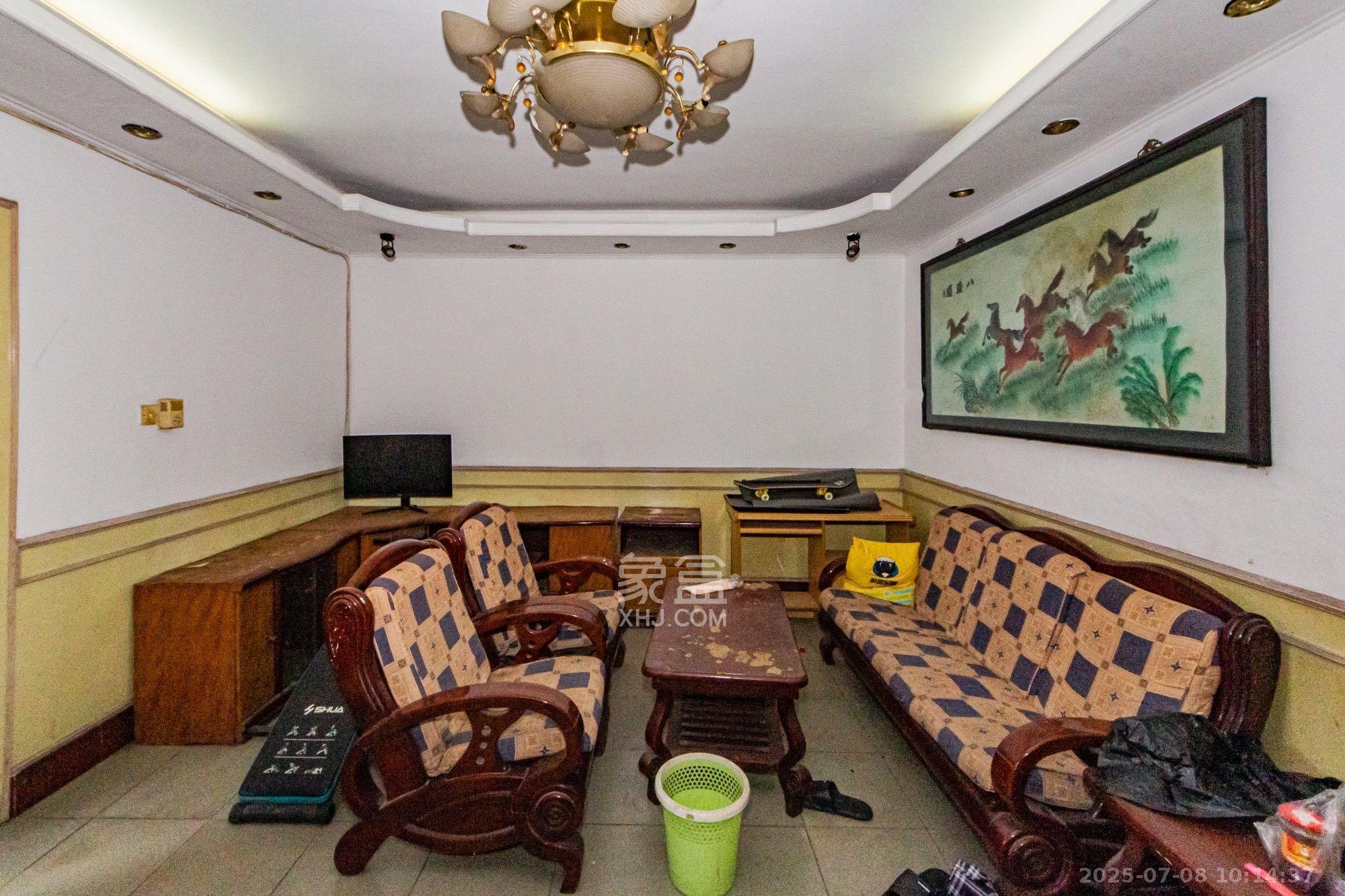 陈家湖小区  3室2厅1卫    2000.0元/月 陈家湖小区  3室2厅1卫    2000.0元/月室内图