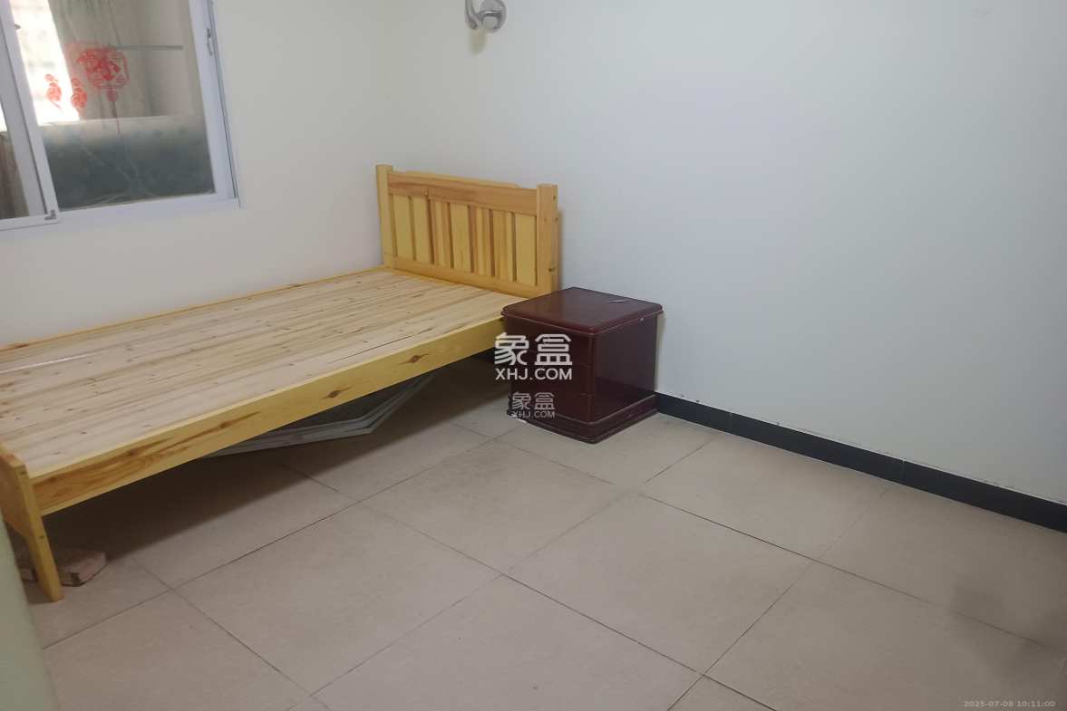 民政局宿舍  2室1厅1卫    1600.0元/月 民政局宿舍  2室1厅1卫    1600.0元/月室内图