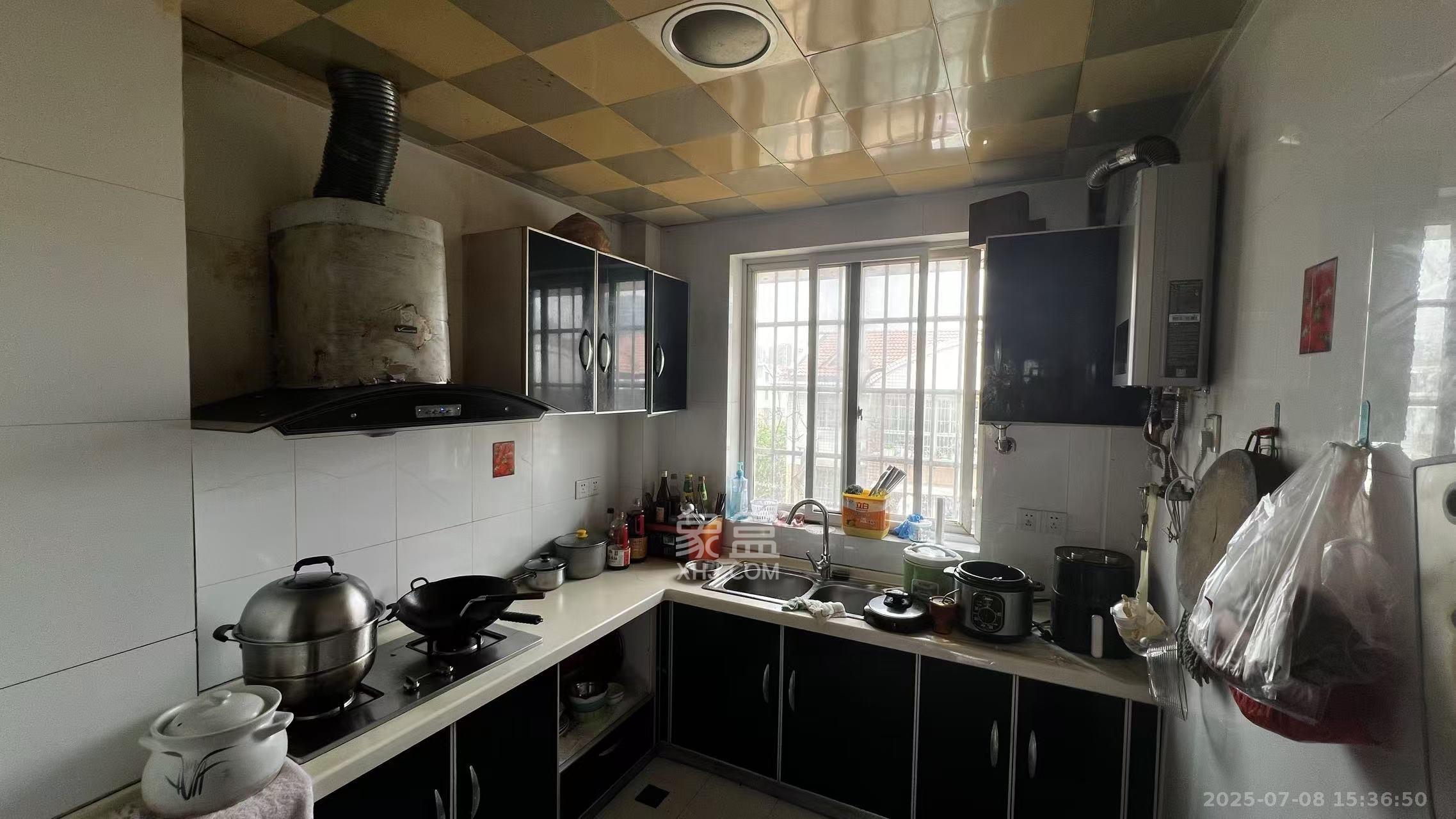 德馨园 3室2厅2卫 1700.0元/月 德馨园 3室2厅2卫 1700.0元/月室内图