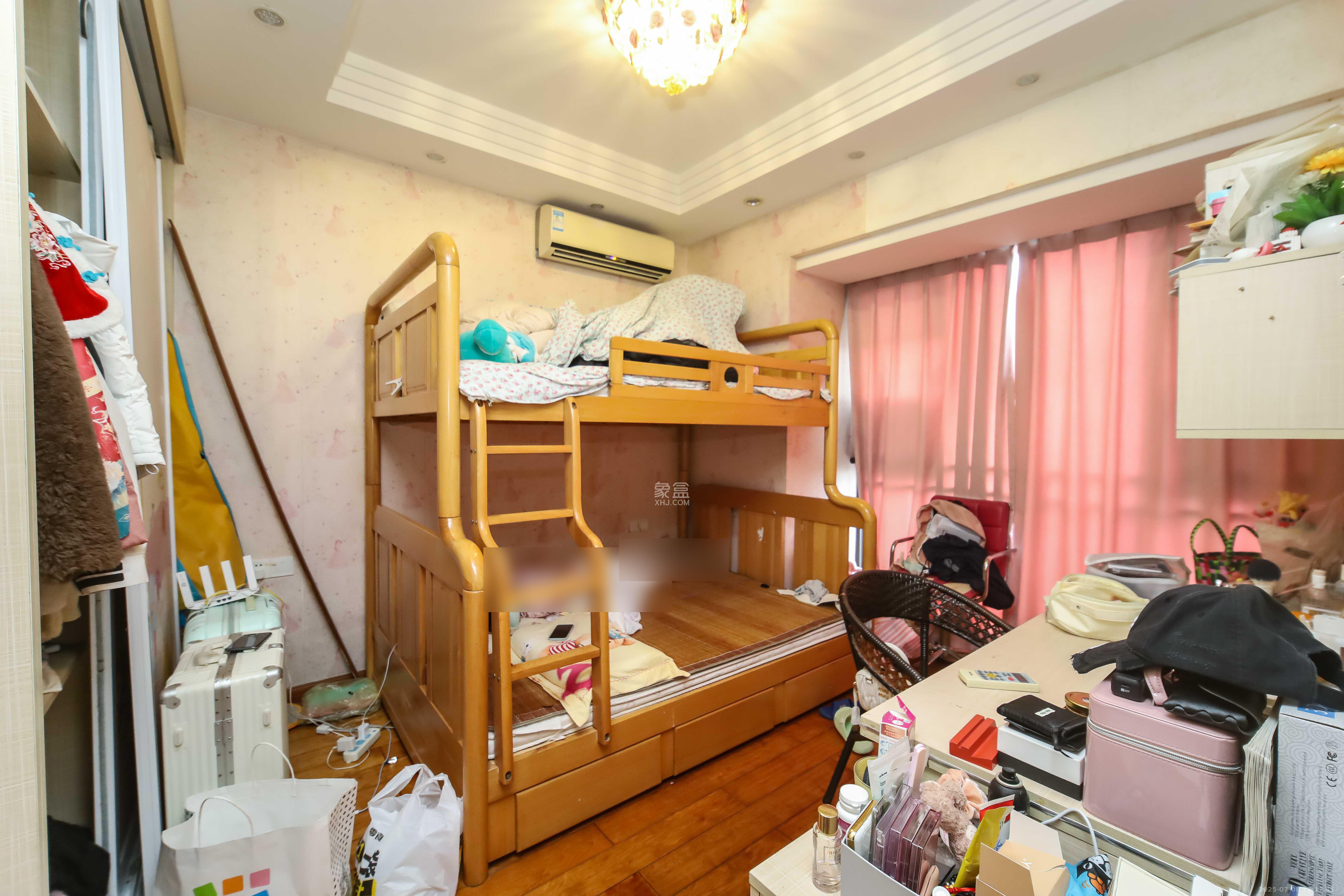 湘域熙岸  4室2厅2卫    210.0万 湘域熙岸  4室2厅2卫    210.0万卧室