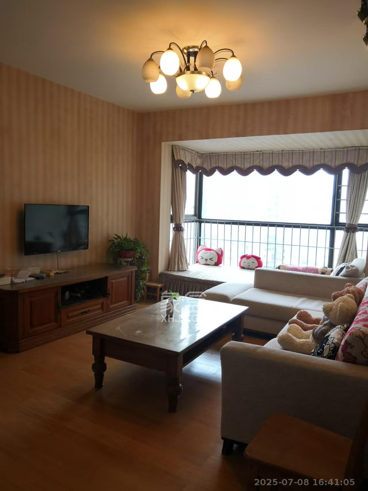 盛世美居荷园  3室2厅2卫   3200.00元/月室内图