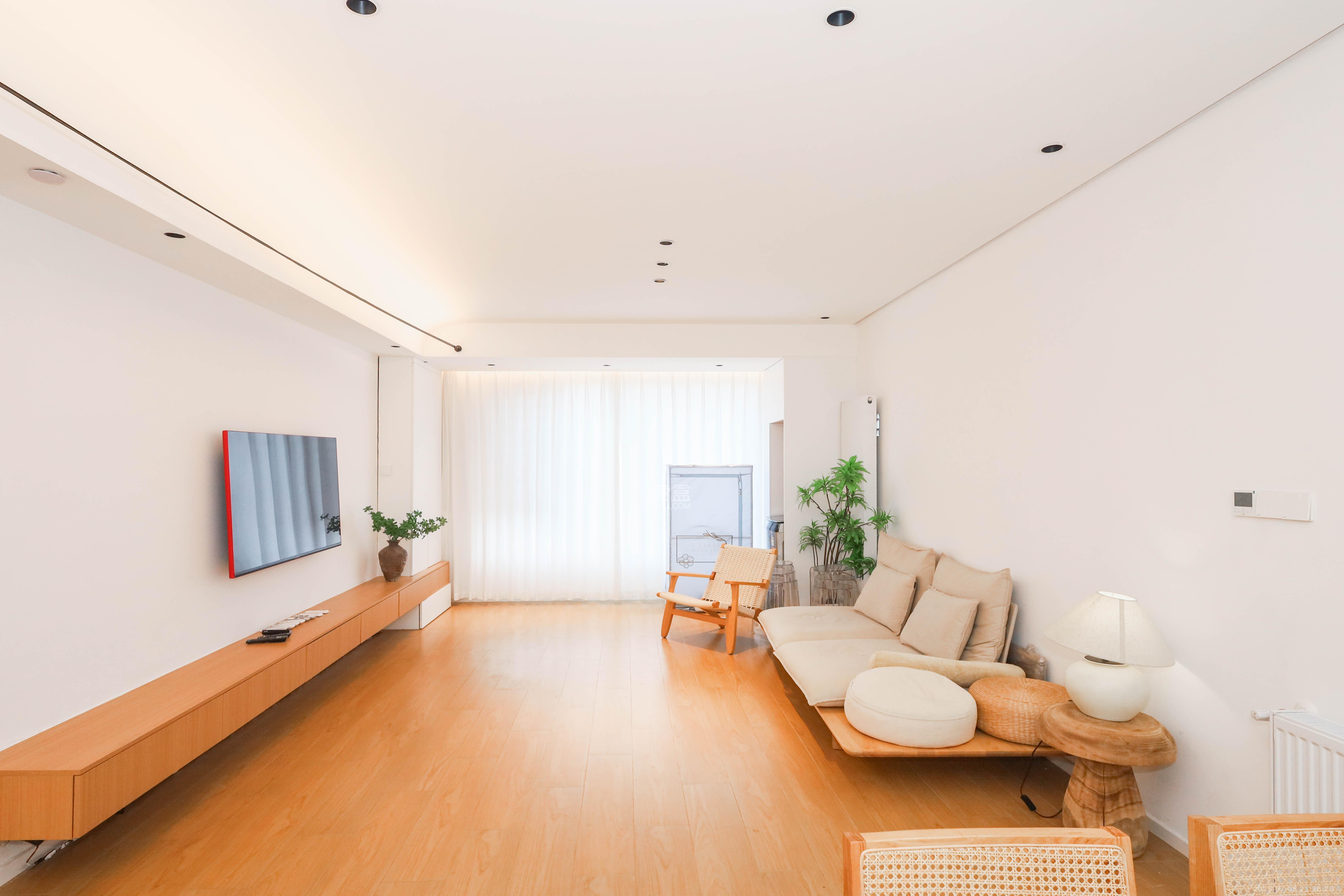 建发央著  4室2厅2卫   235.00万
