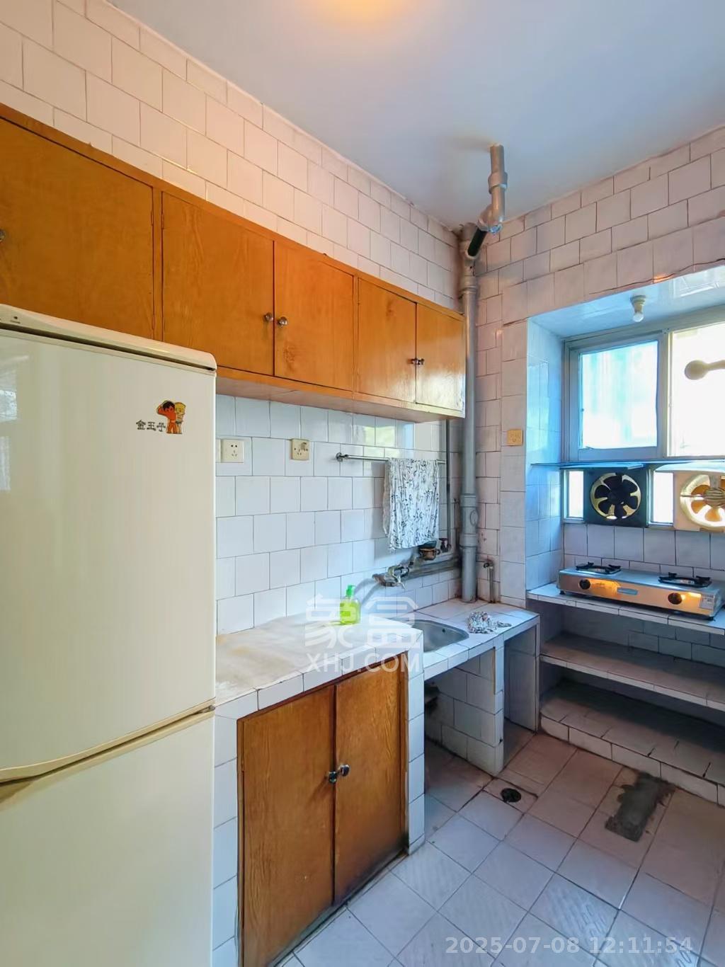 省政府机关二院 4室1厅1卫 3500.0元/月 省政府机关二院 4室1厅1卫 3500.0元/月室内图