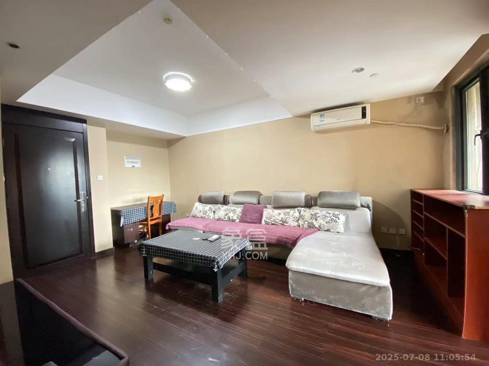 德思勤城市广场(宝格丽公寓)  1室1厅1卫    2000.0元/月 德思勤城市广场(宝格丽公寓)  1室1厅1卫    2000.0元/月