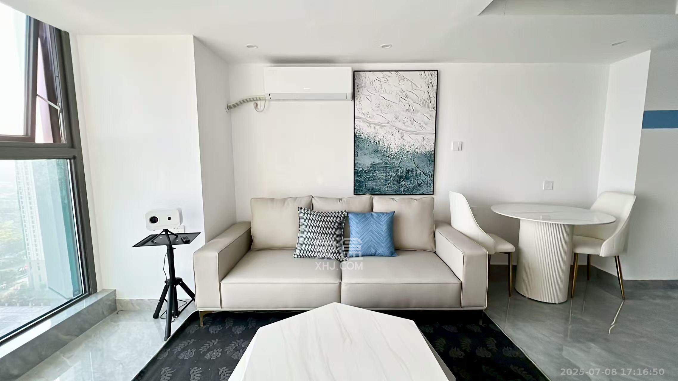 绿地商务广场 1室1厅1卫 2200.0元/月 绿地商务广场 1室1厅1卫 2200.0元/月室内图