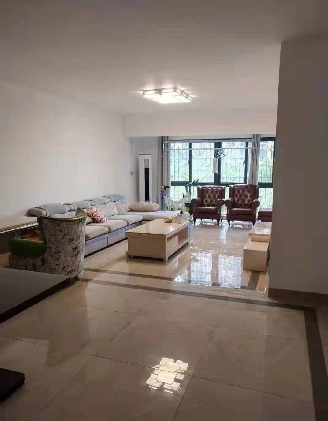 丽晶温泉海景花园一期(别名:丽晶维港、丽晶海景花园) 3室2厅2卫 2800.0元/月 丽晶温泉海景花园一期(别名:丽晶维港、丽晶海景花园) 3室2厅2卫 2800.0元/月室内图