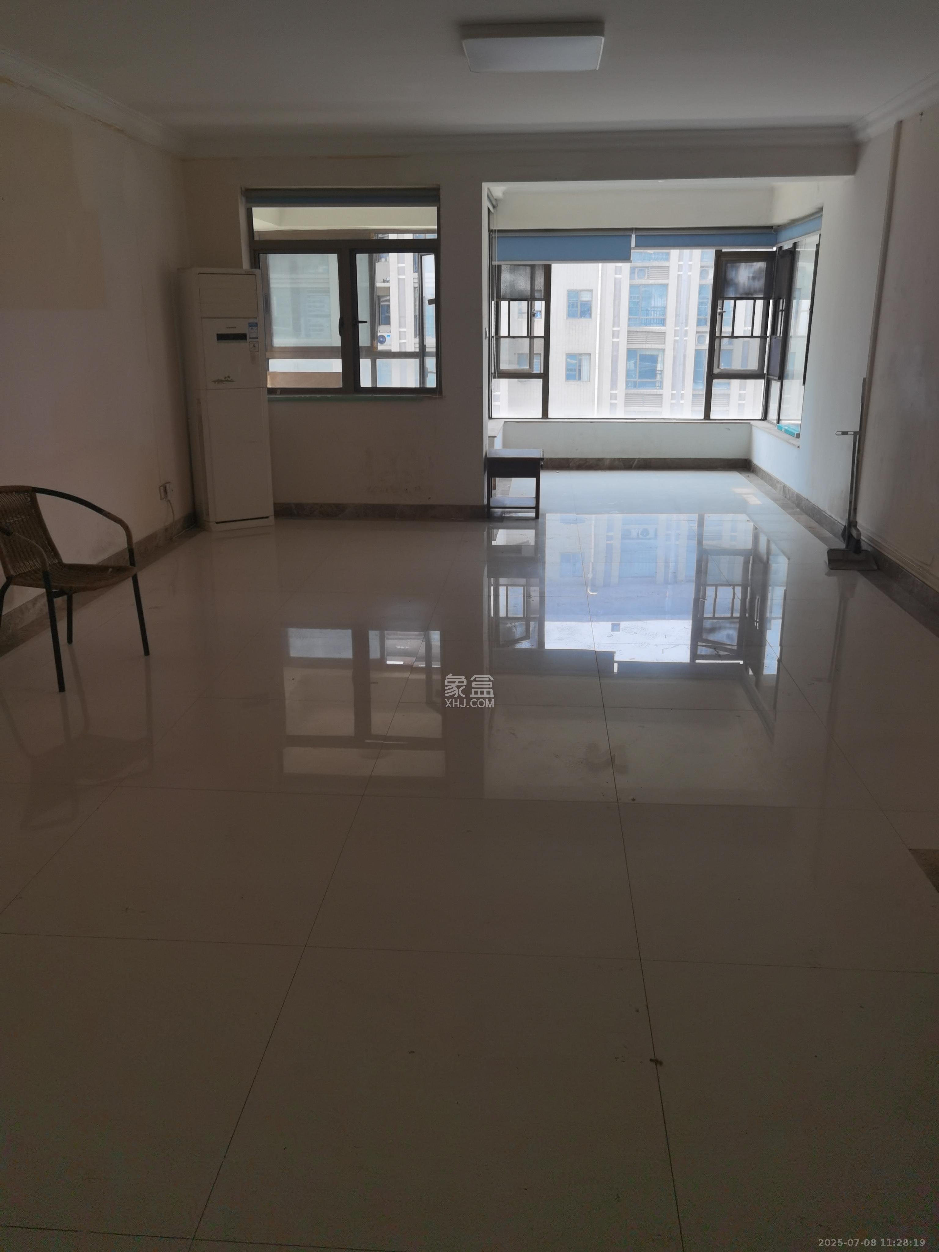 江山帝景雅典 4室2厅2卫 3200.0元/月 江山帝景雅典 4室2厅2卫 3200.0元/月室内图