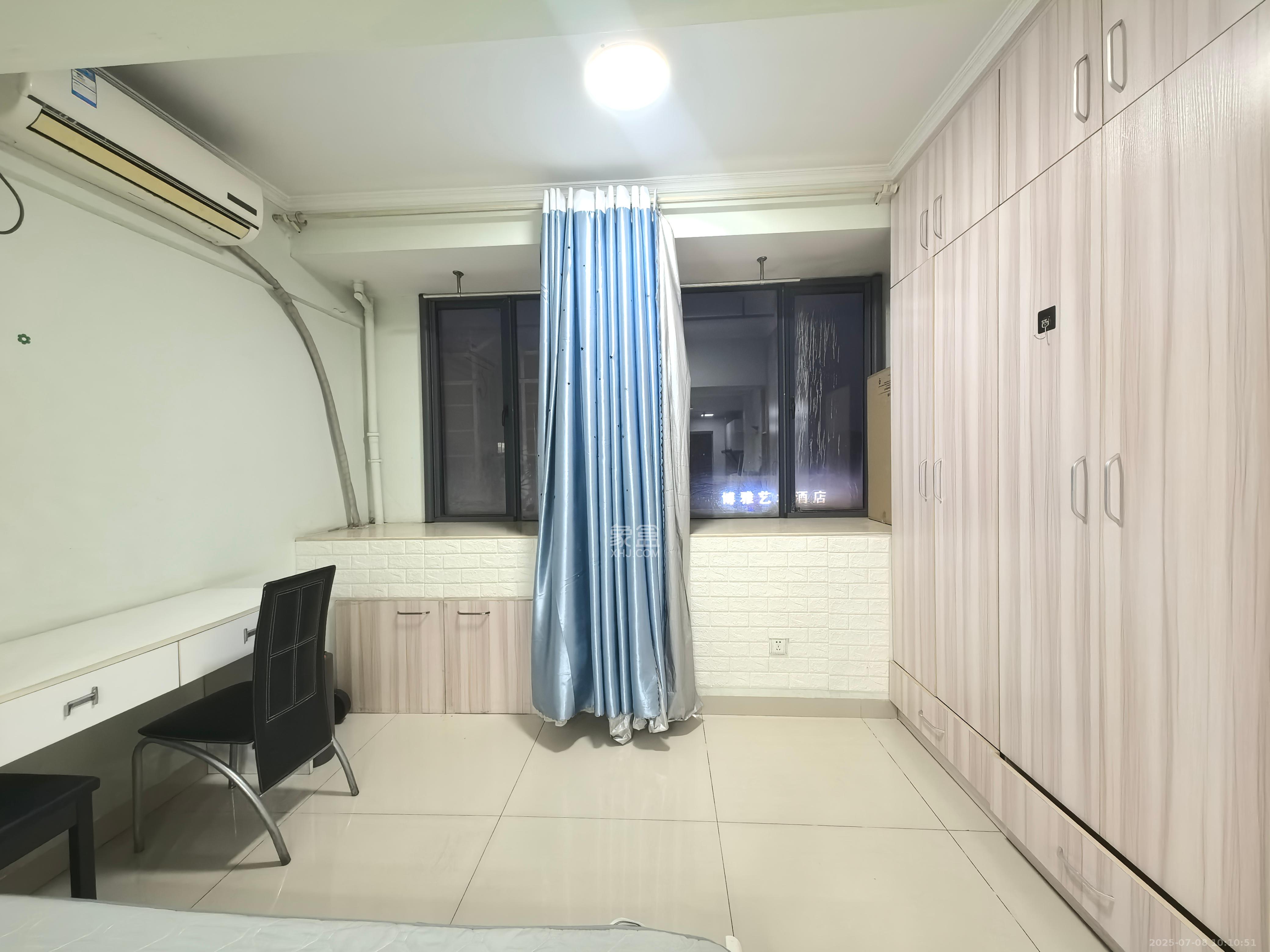 观园国际公寓  1室1厅1卫    1700.0元/月 观园国际公寓  1室1厅1卫    1700.0元/月室内图