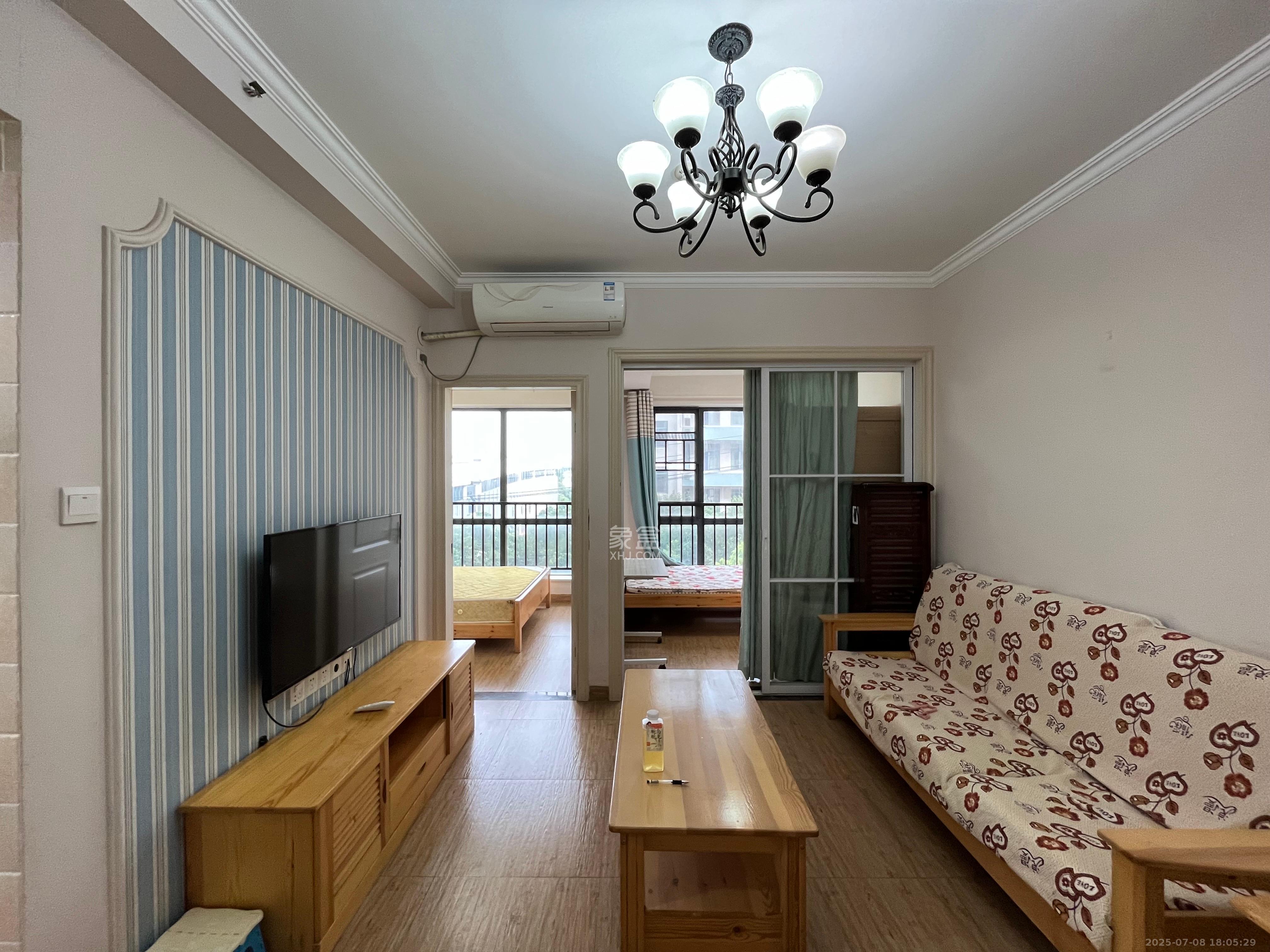 中建芙蓉工社  2室1厅1卫   1800.00元/月