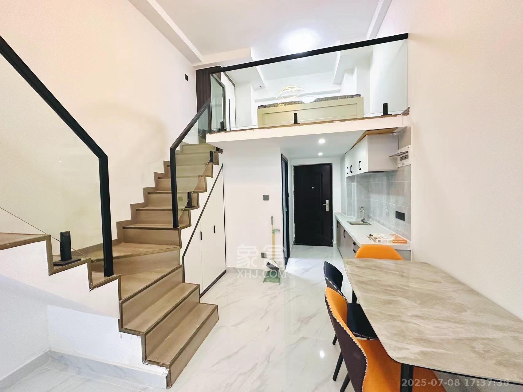 裕天国际商汇中心 1室0厅0卫 1800.0元/月 裕天国际商汇中心 1室0厅0卫 1800.0元/月室内图