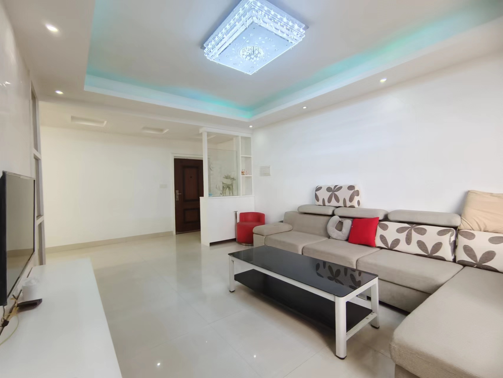 长和广场 2室2厅1卫 1700.0元/月 长和广场 2室2厅1卫 1700.0元/月室内图